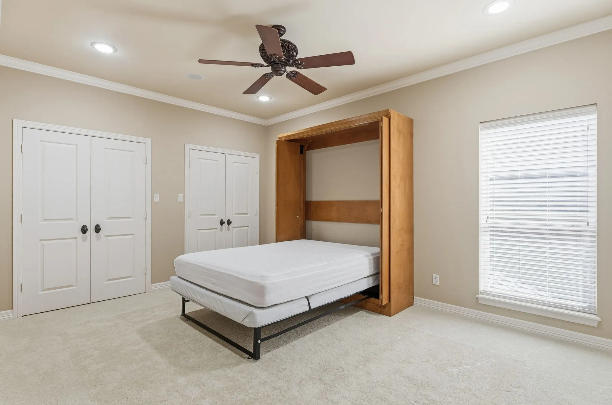 Single Family Residence For Sale in Smith County , 3814 Brighton Creek Circle, Tyler, Texas 75707, 4 Bedroom, 6 Bathroom, 4 Garage spaces, 5,800 Sqft, built in 2007, mls#21383432, Real Estate Agent in Tyler, Homes For Sale in Smith county, Homes For Sale in Tyler, Realtor in Tyler Texas, Real Estate Brokerage Independent Realty Texas, Luminita Cordes Realtor