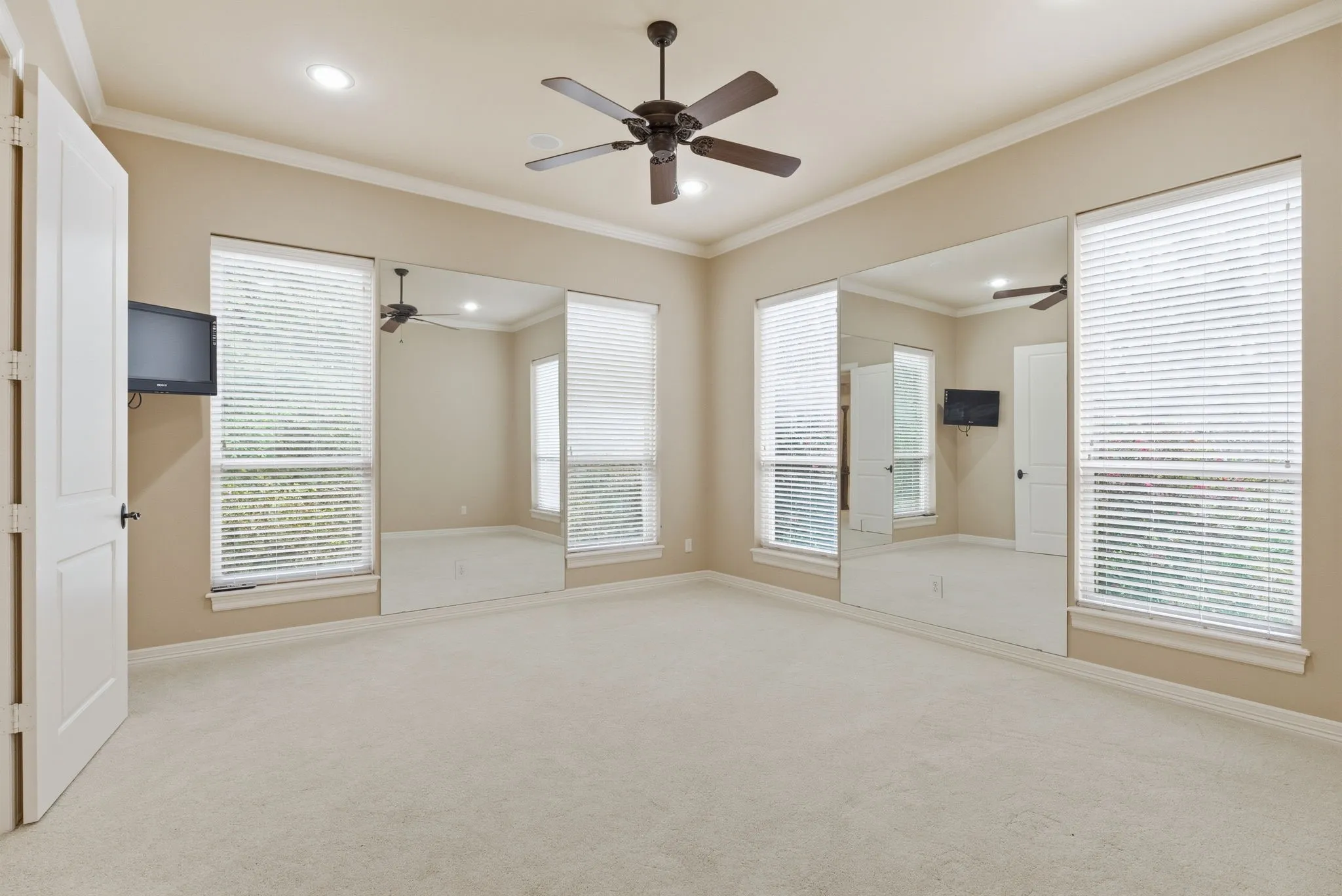 Single Family Residence For Sale in Smith County , 3814 Brighton Creek Circle, Tyler, Texas 75707, 4 Bedroom, 6 Bathroom, 4 Garage spaces, 5,800 Sqft, built in 2007, mls#21383432, Real Estate Agent in Tyler, Homes For Sale in Smith county, Homes For Sale in Tyler, Realtor in Tyler Texas, Real Estate Brokerage Independent Realty Texas, Luminita Cordes Realtor