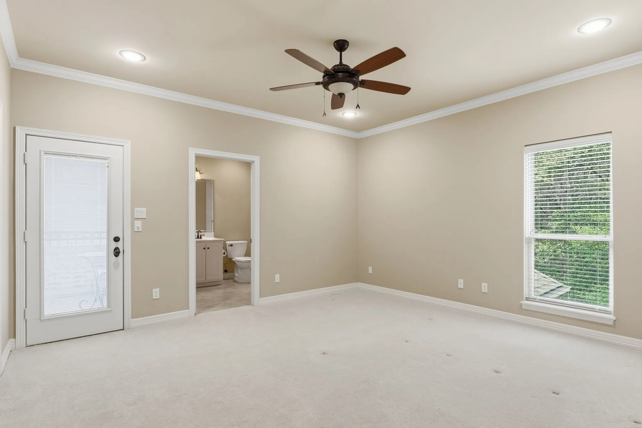 Single Family Residence For Sale in Smith County , 3814 Brighton Creek Circle, Tyler, Texas 75707, 4 Bedroom, 6 Bathroom, 4 Garage spaces, 5,800 Sqft, built in 2007, mls#21383432, Real Estate Agent in Tyler, Homes For Sale in Smith county, Homes For Sale in Tyler, Realtor in Tyler Texas, Real Estate Brokerage Independent Realty Texas, Luminita Cordes Realtor
