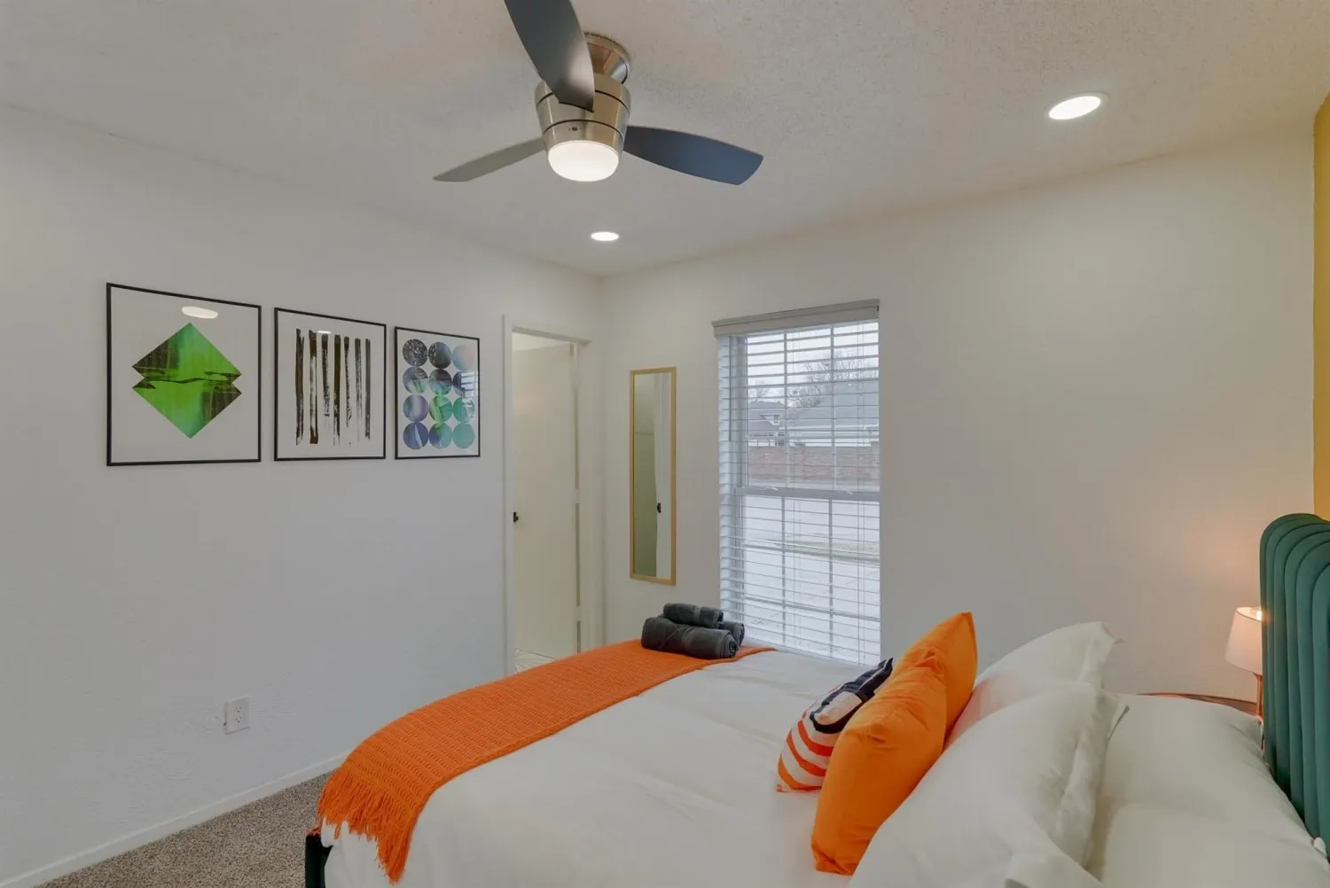 Single Family Residence For Rent in Tarrant County , 6048 Holiday Lane, North Richland Hills, Texas 76180, 4 Bedroom, 3 Bathroom, 1 Garage spaces, 1,342 Sqft, built in 1972, mls#21189178, Real Estate Agent in North Richland Hills, Homes For Rent in Tarrant county, Homes For Rent in North Richland Hills, Realtor in North Richland Hills Texas, Real Estate Brokerage Independent Realty Texas, Luminita Cordes Realtor