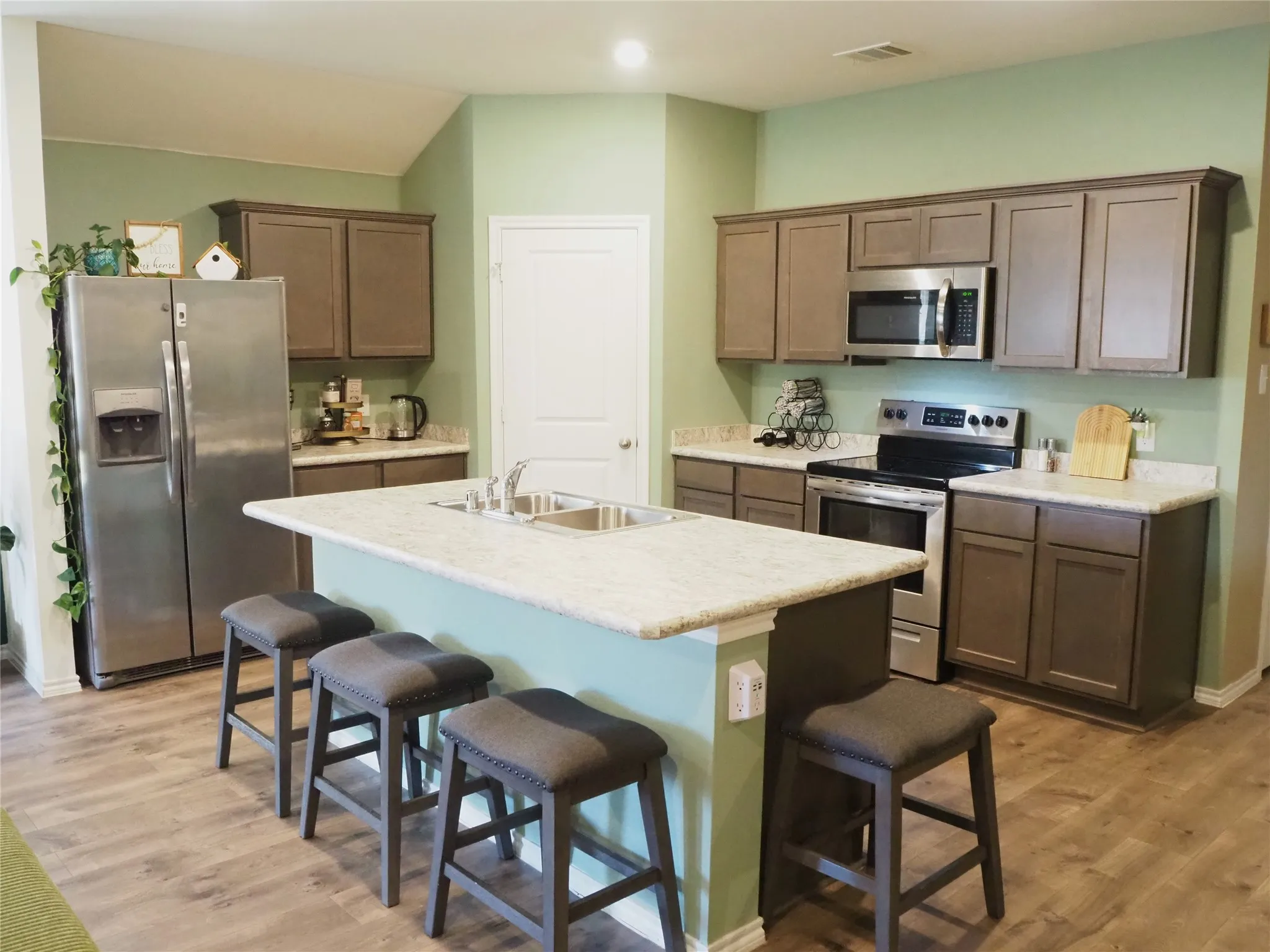 Single Family Residence For Rent in Denton County , 401 Wilson Way, Denton, Texas 76207, 3 Bedroom, 2 Bathroom, 2 Garage spaces, 2,095 Sqft, built in 2019, mls#21383439, Real Estate Agent in Denton, Homes For Rent in Denton county, Homes For Rent in Denton, Realtor in Denton Texas, Real Estate Brokerage Independent Realty Texas, Luminita Cordes Realtor