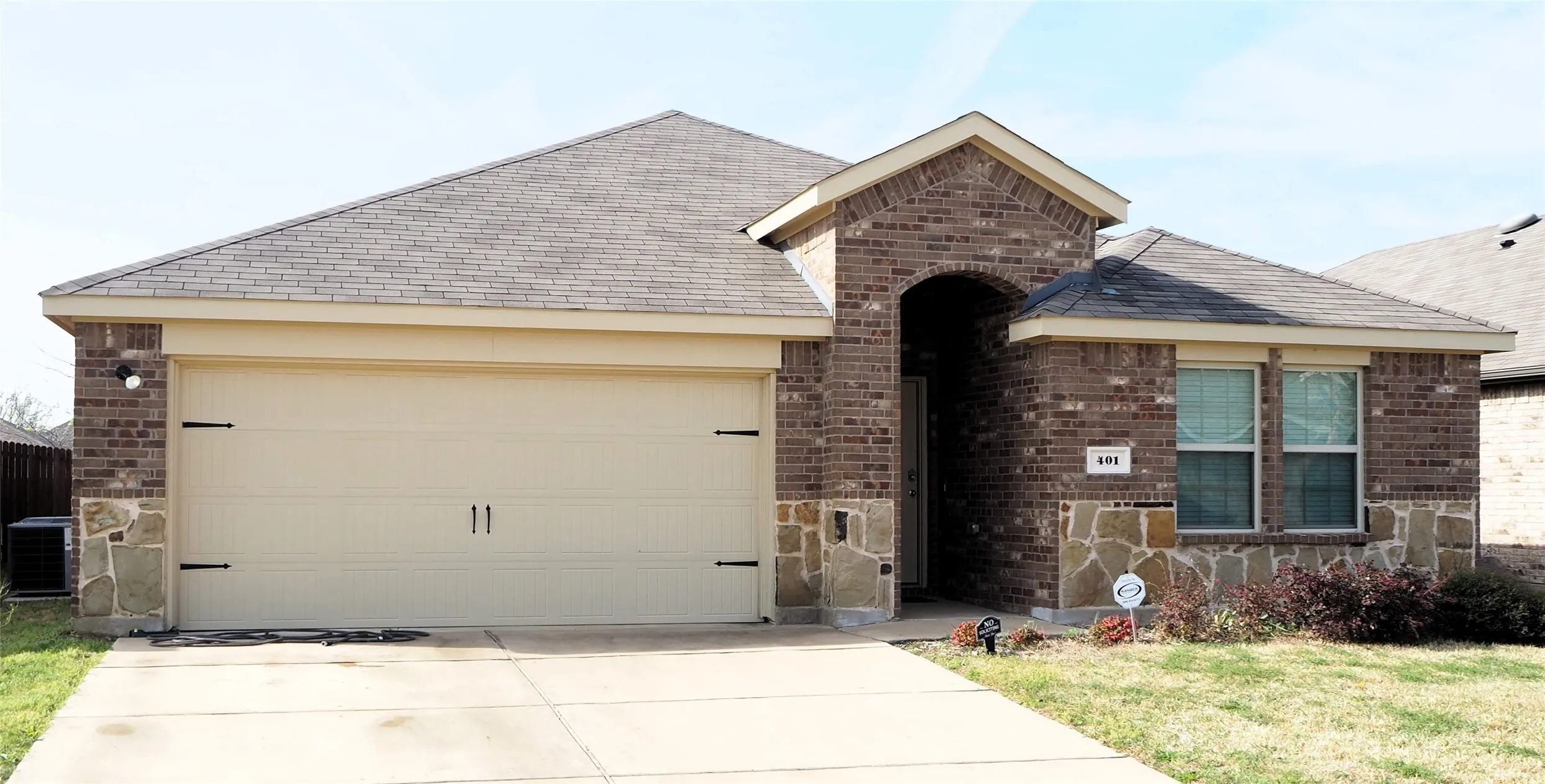 Single Family Residence For Rent in Denton County , 401 Wilson Way, Denton, Texas 76207, 3 Bedroom, 2 Bathroom, 2 Garage spaces, 2,095 Sqft, built in 2019, mls#21383439, Real Estate Agent in Denton, Homes For Rent in Denton county, Homes For Rent in Denton, Realtor in Denton Texas, Real Estate Brokerage Independent Realty Texas, Luminita Cordes Realtor