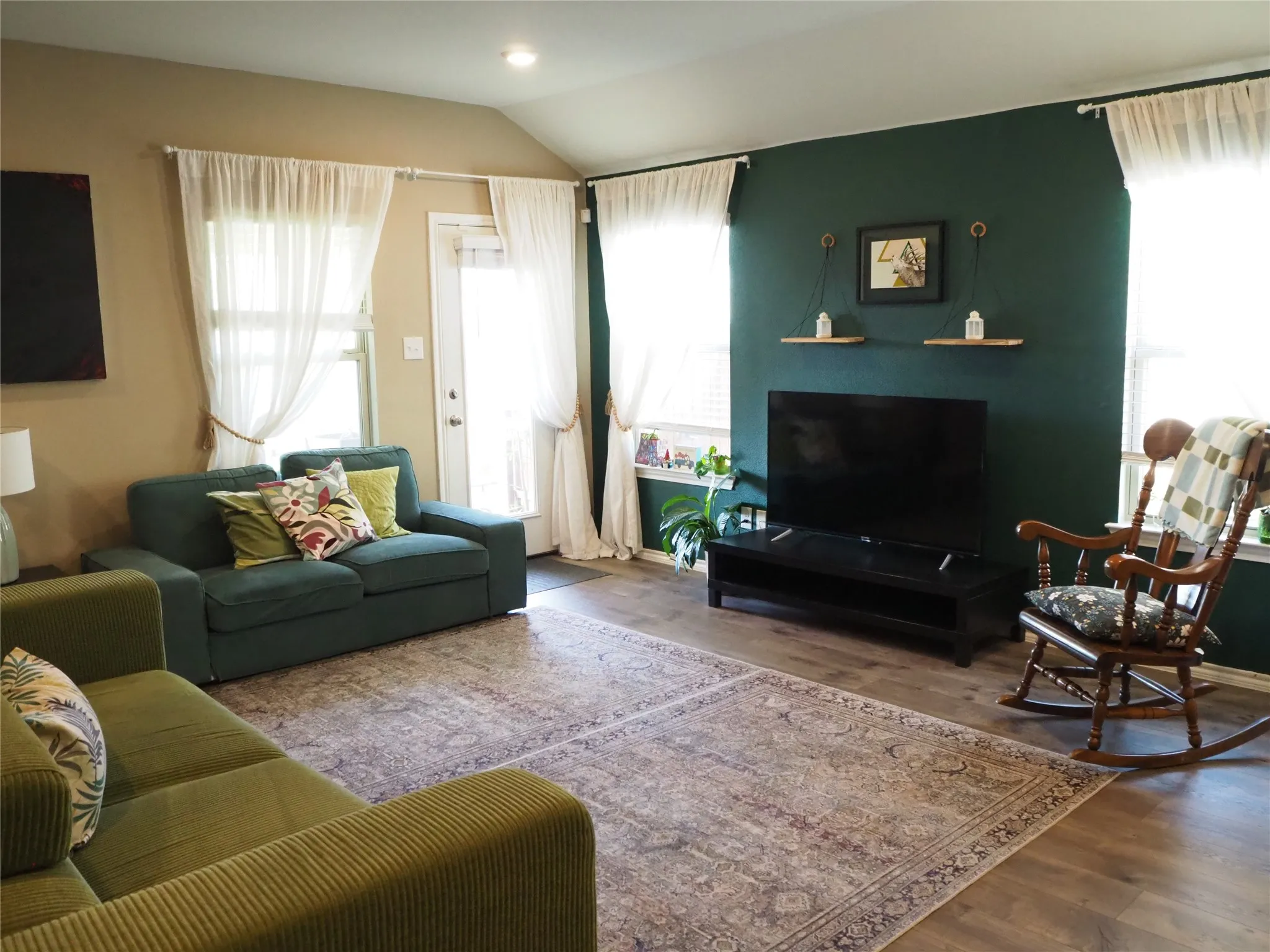 Single Family Residence For Rent in Denton County , 401 Wilson Way, Denton, Texas 76207, 3 Bedroom, 2 Bathroom, 2 Garage spaces, 2,095 Sqft, built in 2019, mls#21383439, Real Estate Agent in Denton, Homes For Rent in Denton county, Homes For Rent in Denton, Realtor in Denton Texas, Real Estate Brokerage Independent Realty Texas, Luminita Cordes Realtor
