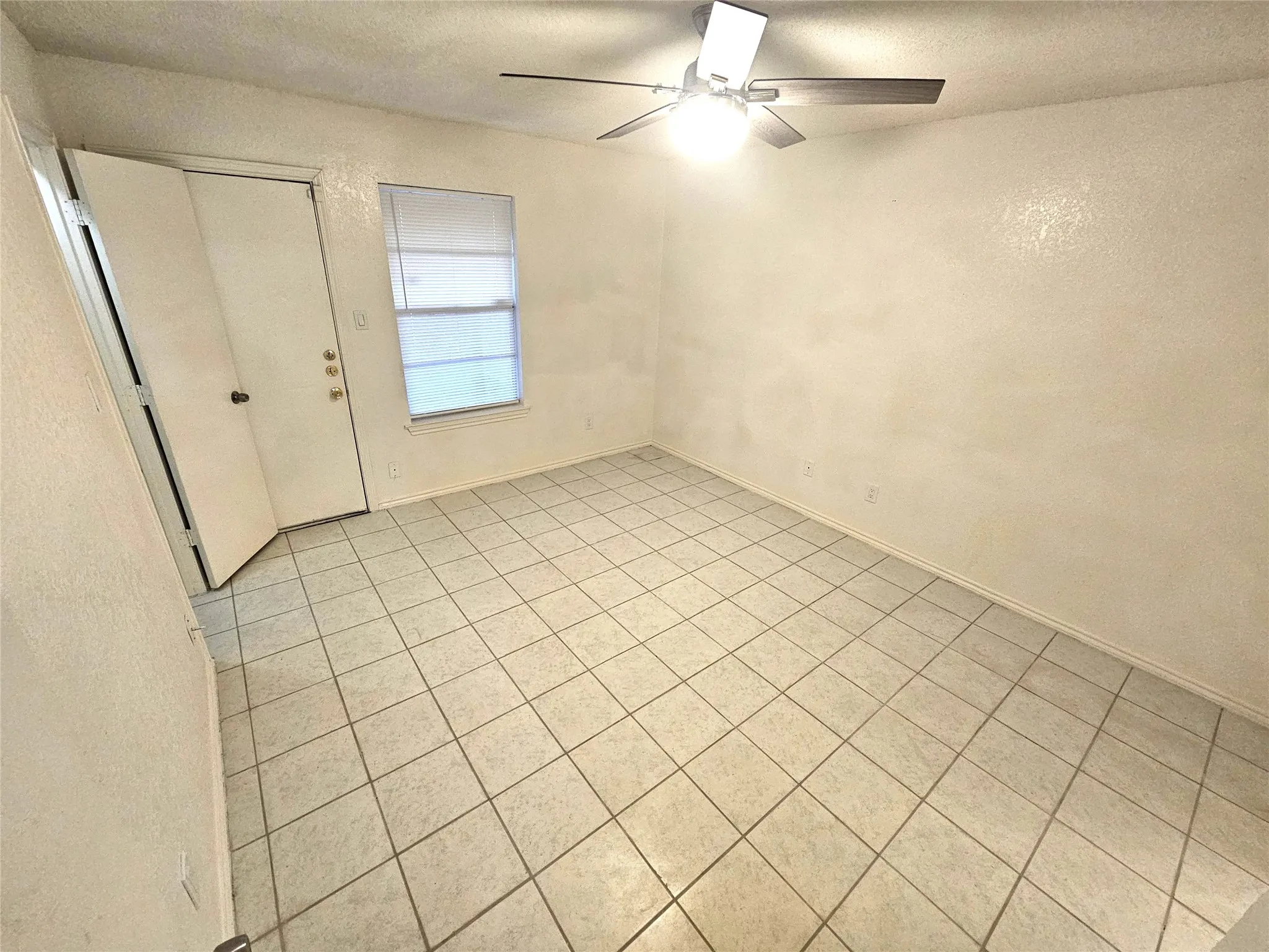 Master bedroom with full master bathroom with good size walk-in closet. (3425 Republic)