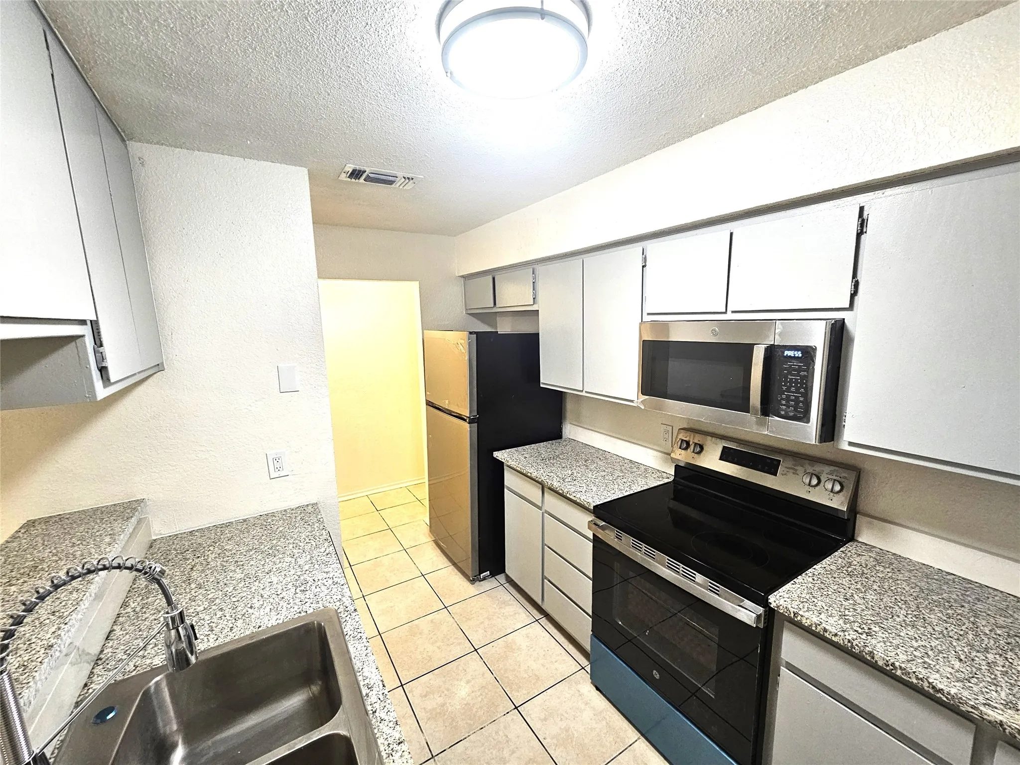 Duplex For Sale in Tarrant County , 3425 and 3427 Republic Drive, Forest Hill, Texas 76140, 6 Bedroom, 4 Bathroom, Garage spaces, 0 Sqft, built in 1986, mls#21383328, Real Estate Agent in Forest Hill, Homes For Sale in Tarrant county, Homes For Sale in Forest Hill, Realtor in Forest Hill Texas, Real Estate Brokerage Independent Realty Texas, Luminita Cordes Realtor