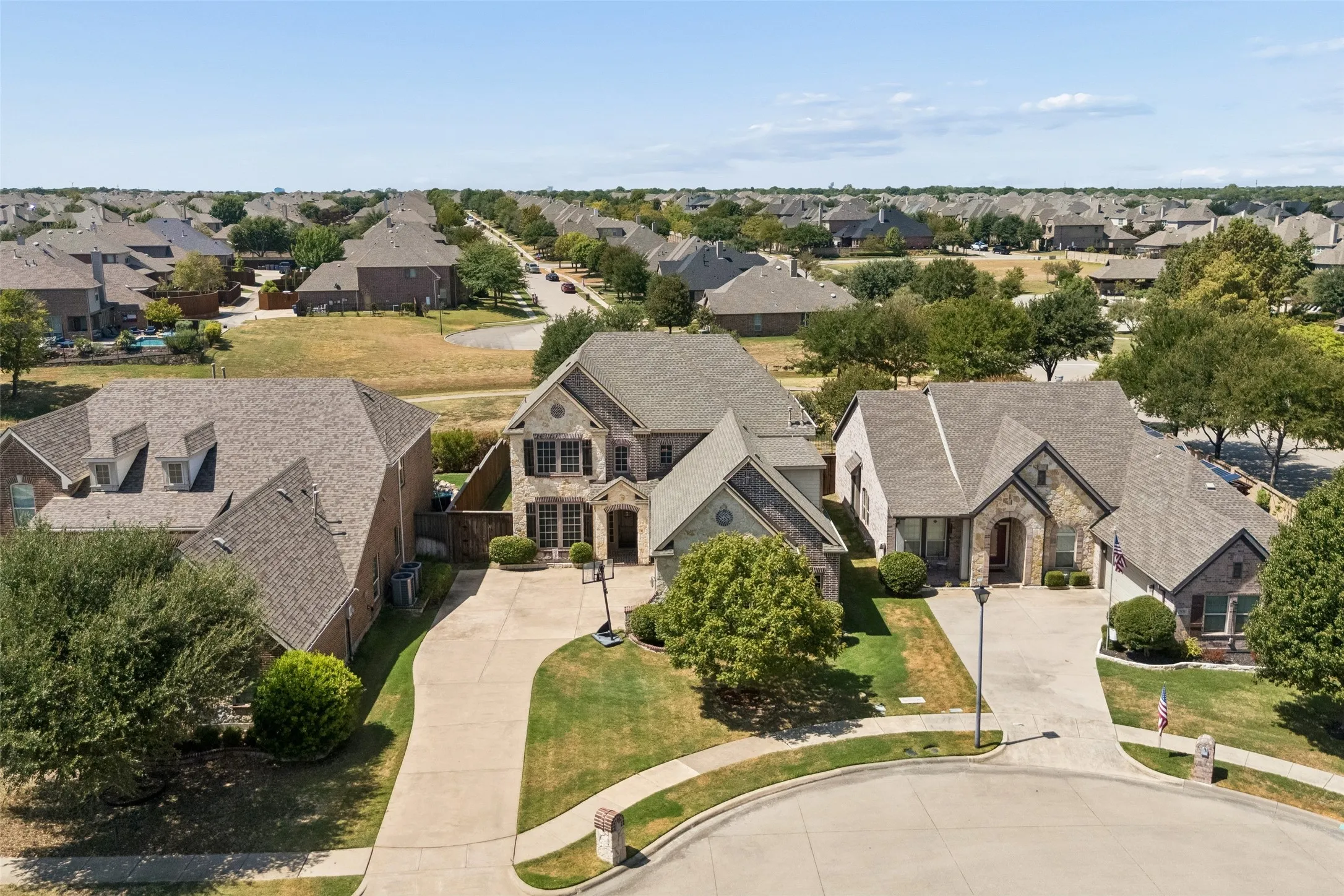 Single Family Residence For Sale in Collin County , 7625 Ridgedale Court, Sachse, Texas 75048, 5 Bedroom, 4 Bathroom, 3 Garage spaces, 3,505 Sqft, built in 2009, mls#21383061, Real Estate Agent in Sachse, Homes For Sale in Collin county, Homes For Sale in Sachse, Realtor in Sachse Texas, Real Estate Brokerage Independent Realty Texas, Luminita Cordes Realtor