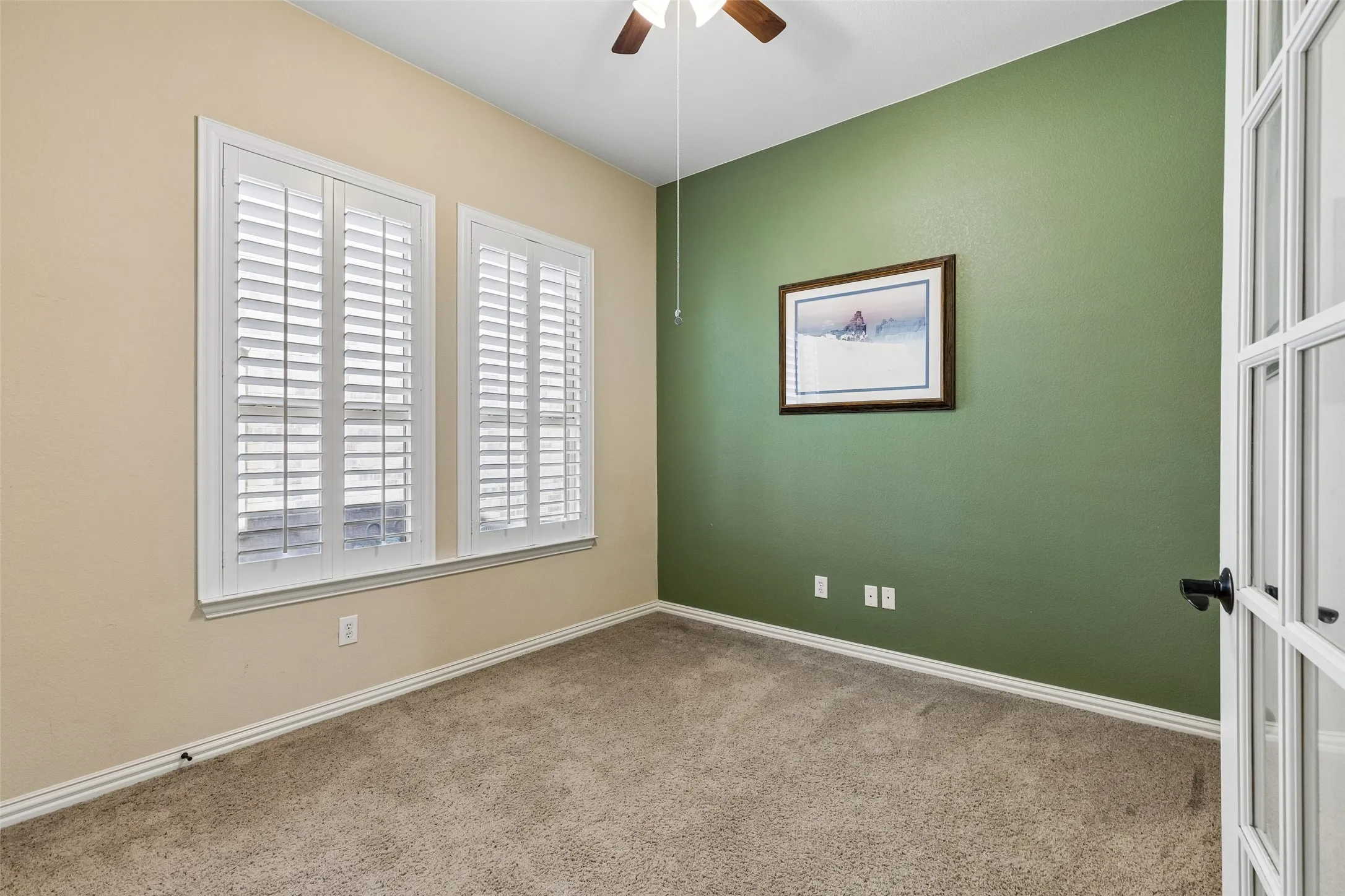 Secondary bedroom​​‌​​​​‌​​‌‌​‌‌​​​‌‌​‌​‌​‌​​​‌​​ downstairs