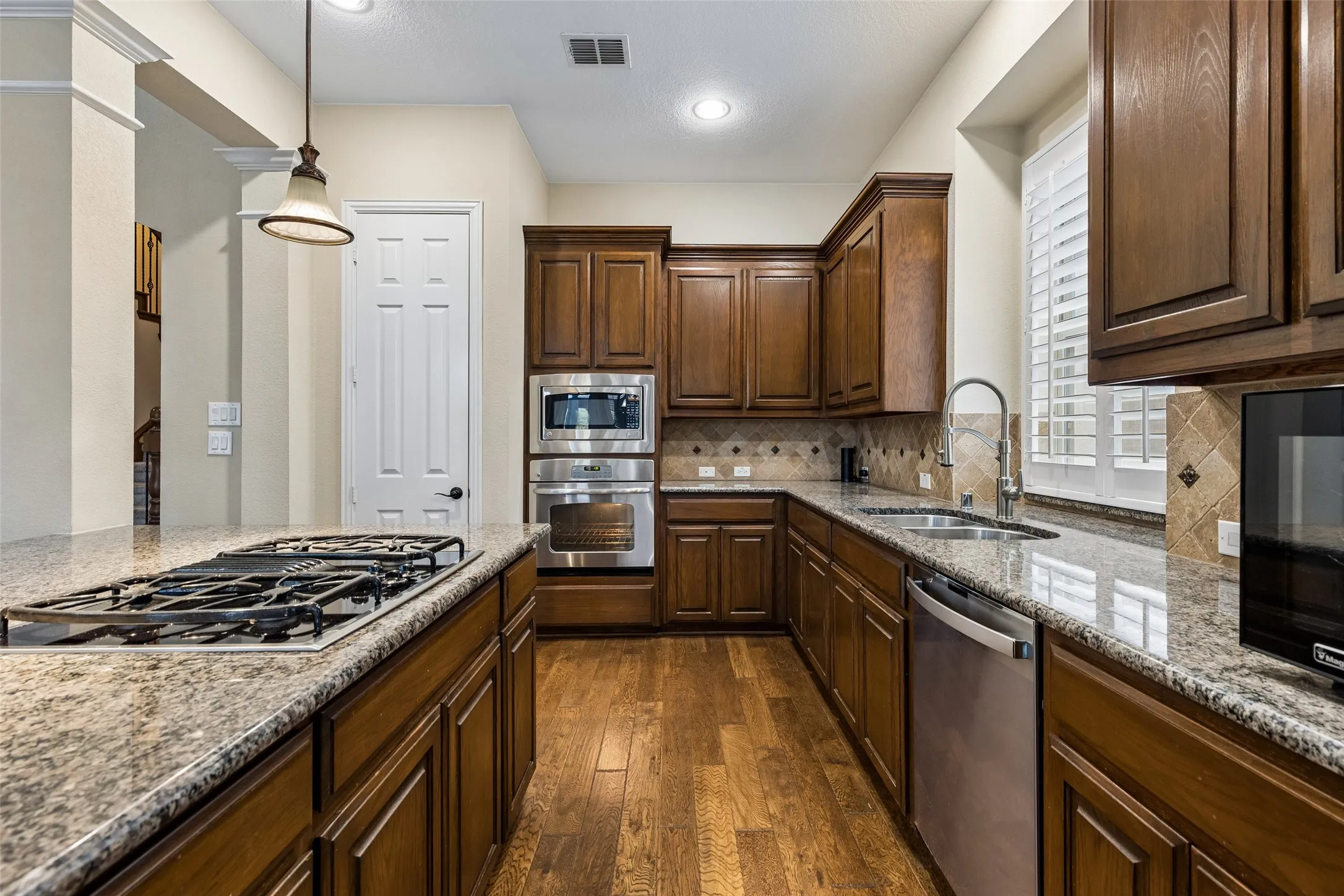 Gas cooktop