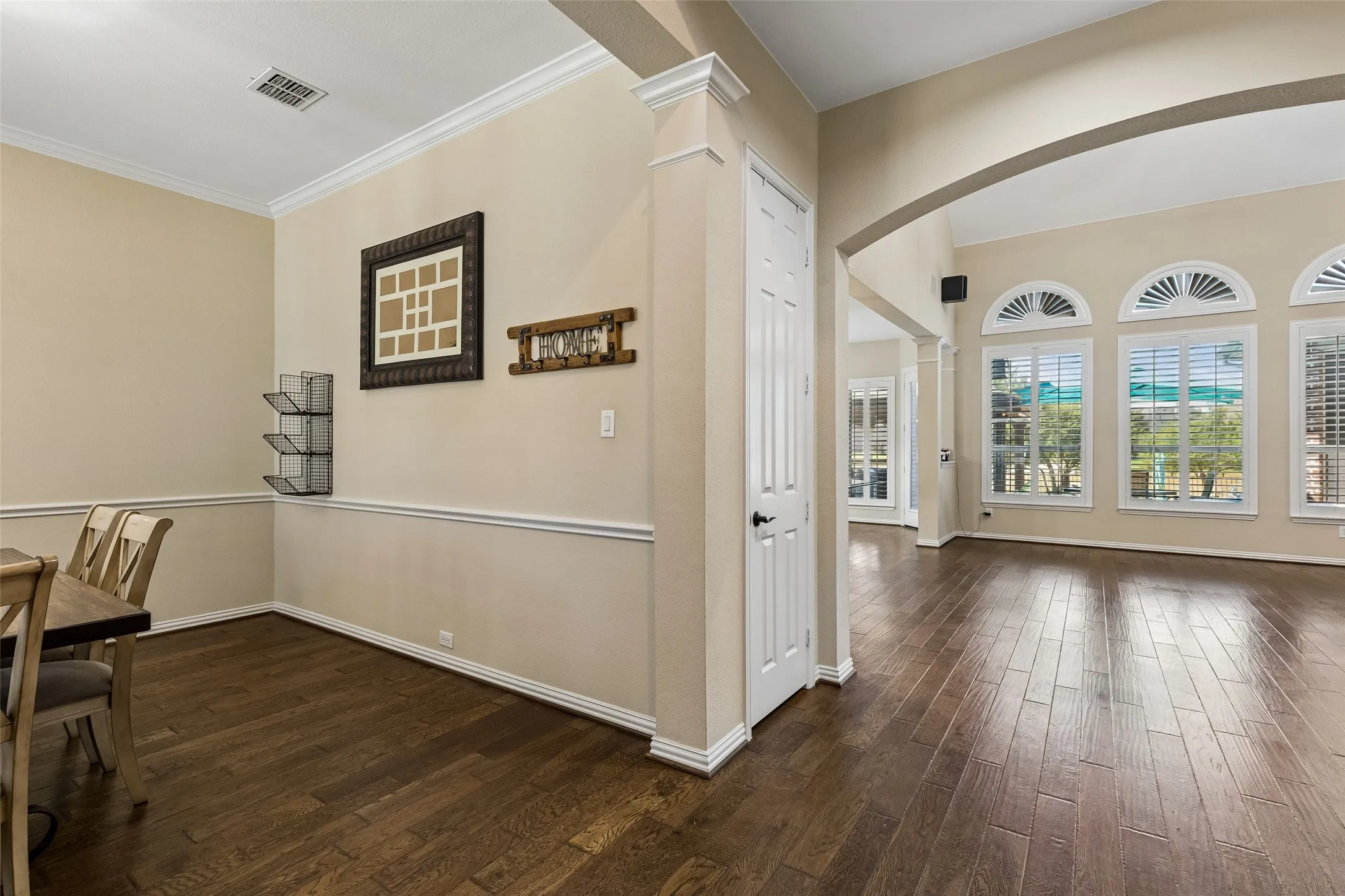 Single Family Residence For Sale in Collin County , 7625 Ridgedale Court, Sachse, Texas 75048, 5 Bedroom, 4 Bathroom, 3 Garage spaces, 3,505 Sqft, built in 2009, mls#21383061, Real Estate Agent in Sachse, Homes For Sale in Collin county, Homes For Sale in Sachse, Realtor in Sachse Texas, Real Estate Brokerage Independent Realty Texas, Luminita Cordes Realtor