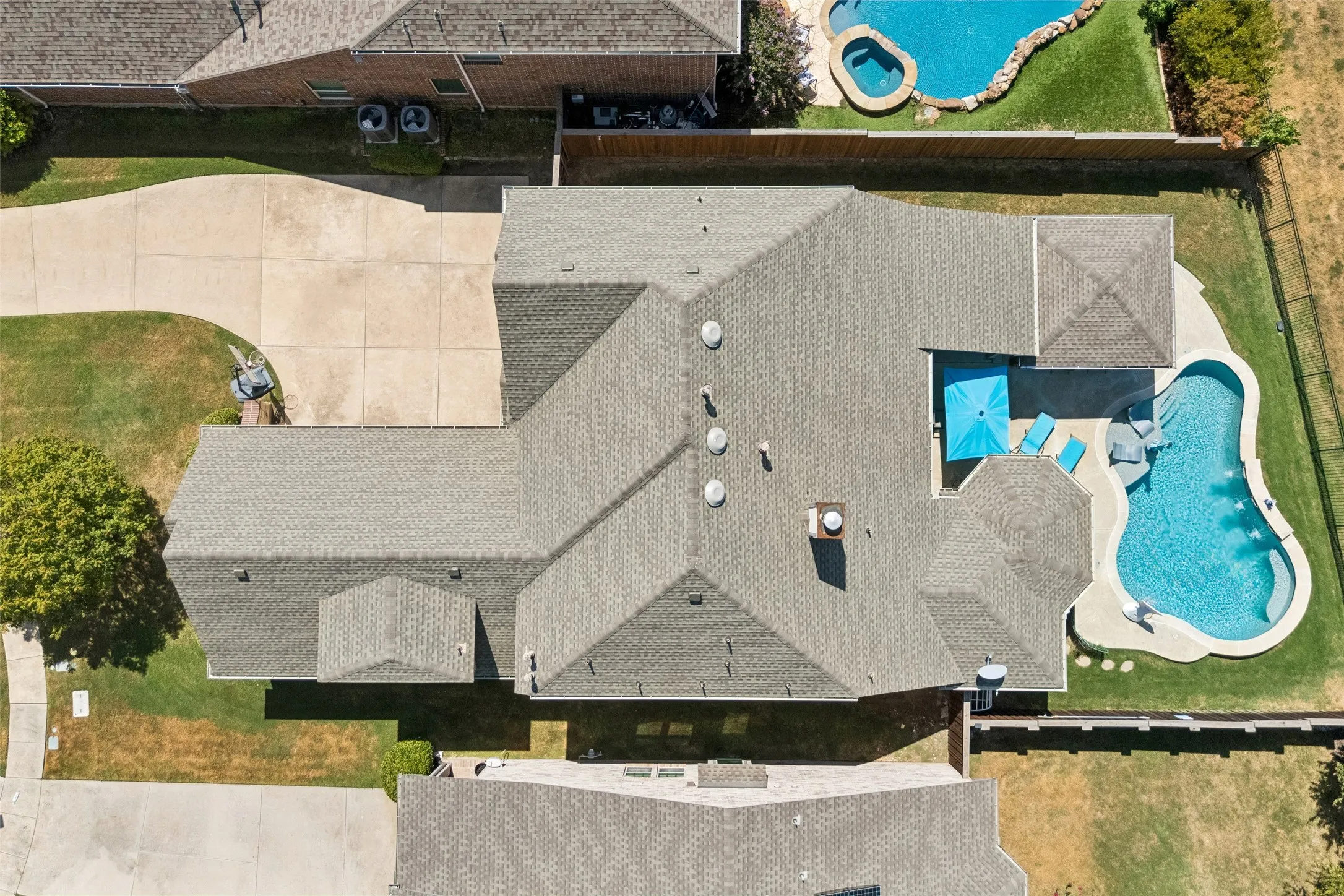 Single Family Residence For Sale in Collin County , 7625 Ridgedale Court, Sachse, Texas 75048, 5 Bedroom, 4 Bathroom, 3 Garage spaces, 3,505 Sqft, built in 2009, mls#21383061, Real Estate Agent in Sachse, Homes For Sale in Collin county, Homes For Sale in Sachse, Realtor in Sachse Texas, Real Estate Brokerage Independent Realty Texas, Luminita Cordes Realtor