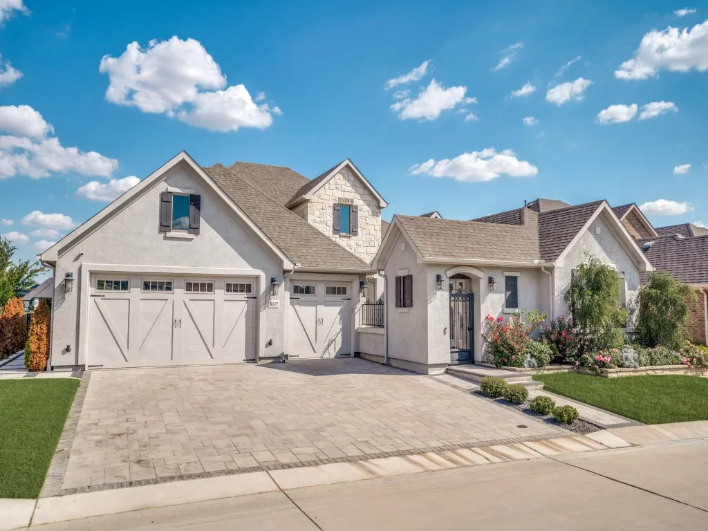 Single Family Residence For Sale in Denton County , 8117 Cocobolo Drive, Denton, Texas 76207, 3 Bedroom, 4 Bathroom, 3 Garage spaces, 2,928 Sqft, built in 2022, mls#21377682, Real Estate Agent in Denton, Homes For Sale in Denton county, Homes For Sale in Denton, Realtor in Denton Texas, Real Estate Brokerage Independent Realty Texas, Luminita Cordes Realtor