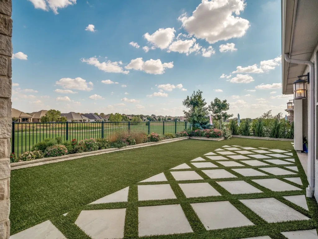 Single Family Residence For Sale in Denton County , 8117 Cocobolo Drive, Denton, Texas 76207, 3 Bedroom, 4 Bathroom, 3 Garage spaces, 2,928 Sqft, built in 2022, mls#21377682, Real Estate Agent in Denton, Homes For Sale in Denton county, Homes For Sale in Denton, Realtor in Denton Texas, Real Estate Brokerage Independent Realty Texas, Luminita Cordes Realtor