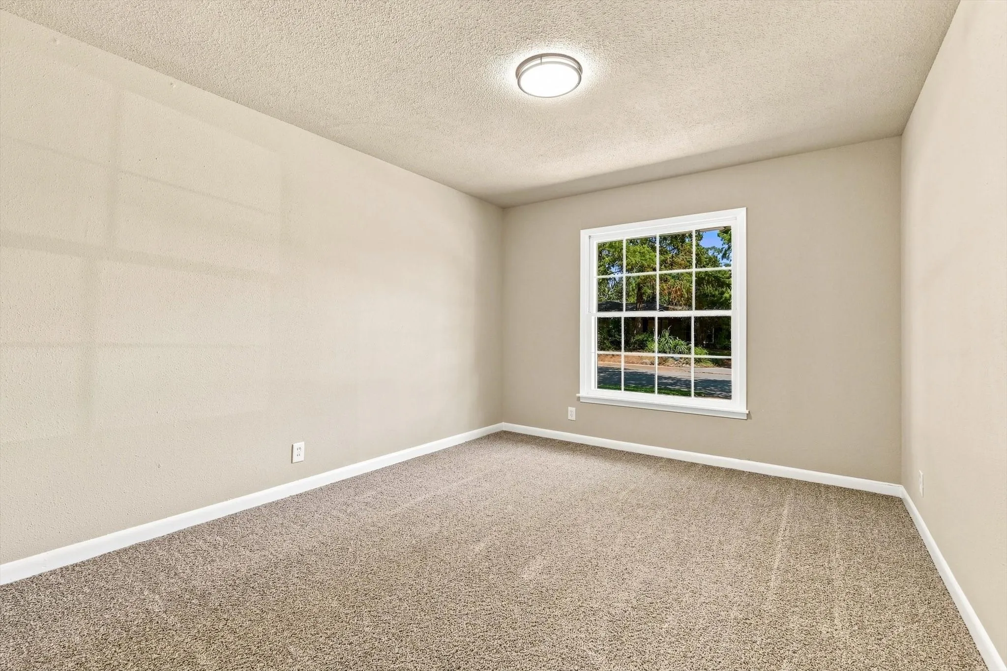 Single Family Residence For Sale in Tarrant County , 305 Brookview Drive, Hurst, Texas 76054, 4 Bedroom, 3 Bathroom, 2 Garage spaces, 2,437 Sqft, built in 1963, mls#21382020, Real Estate Agent in Hurst, Homes For Sale in Tarrant county, Homes For Sale in Hurst, Realtor in Hurst Texas, Real Estate Brokerage Independent Realty Texas, Luminita Cordes Realtor