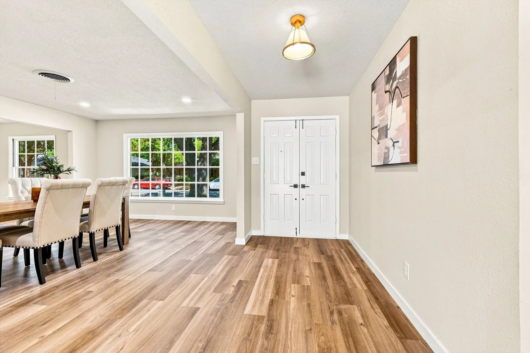 Single Family Residence For Sale in Tarrant County , 305 Brookview Drive, Hurst, Texas 76054, 4 Bedroom, 3 Bathroom, 2 Garage spaces, 2,437 Sqft, built in 1963, mls#21382020, Real Estate Agent in Hurst, Homes For Sale in Tarrant county, Homes For Sale in Hurst, Realtor in Hurst Texas, Real Estate Brokerage Independent Realty Texas, Luminita Cordes Realtor