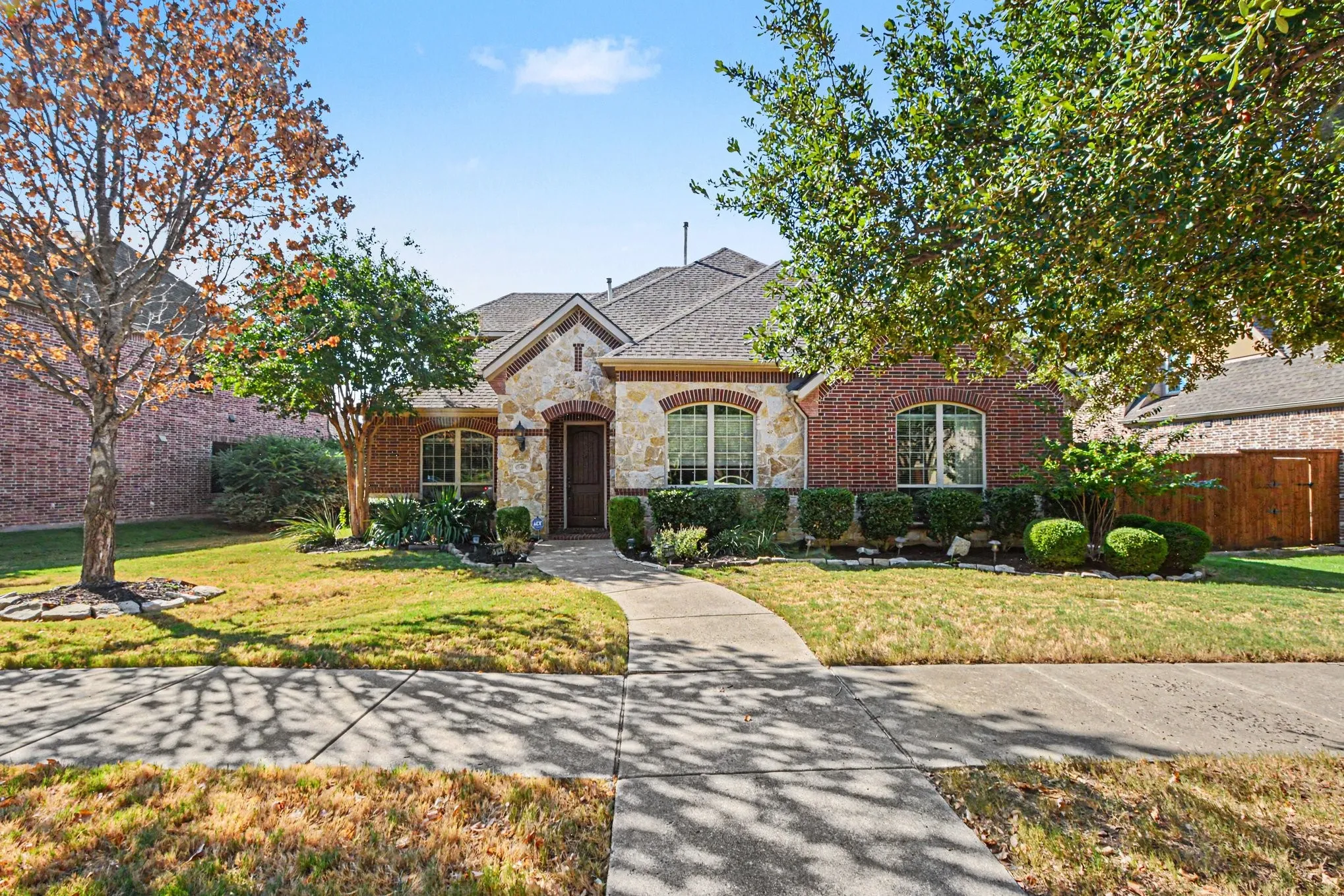 Single Family Residence For Sale in Collin County , 13459 Clifton Drive, Frisco, Texas 75035, 4 Bedroom, 3 Bathroom, 2 Garage spaces, 3,270 Sqft, built in 2009, mls#21382560, Real Estate Agent in Frisco, Homes For Sale in Collin county, Homes For Sale in Frisco, Realtor in Frisco Texas, Real Estate Brokerage Independent Realty Texas, Luminita Cordes Realtor