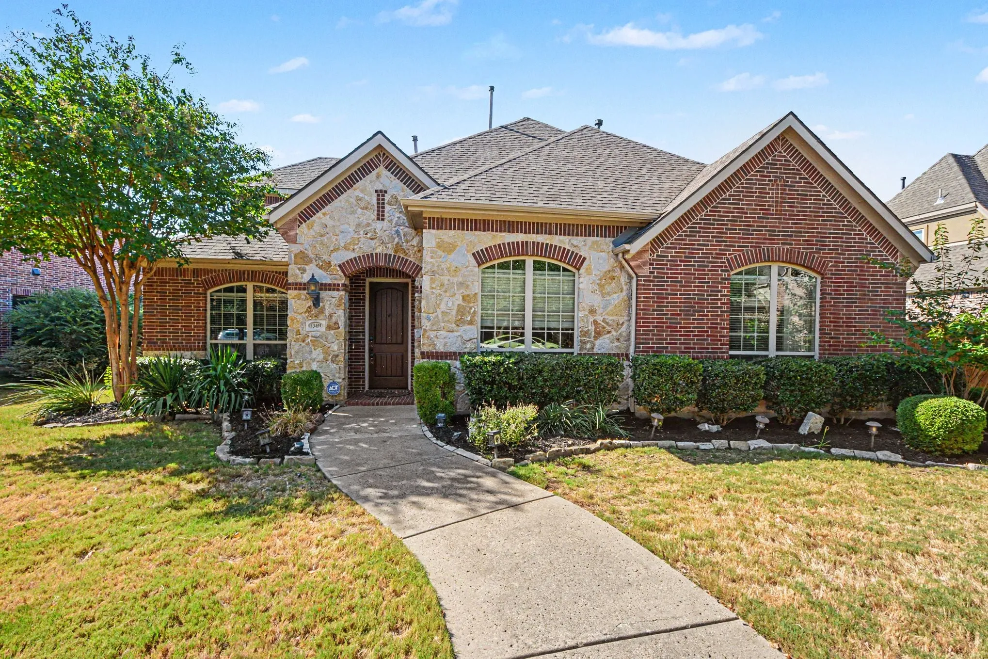 Single Family Residence For Sale in Collin County , 13459 Clifton Drive, Frisco, Texas 75035, 4 Bedroom, 3 Bathroom, 2 Garage spaces, 3,270 Sqft, built in 2009, mls#21382560, Real Estate Agent in Frisco, Homes For Sale in Collin county, Homes For Sale in Frisco, Realtor in Frisco Texas, Real Estate Brokerage Independent Realty Texas, Luminita Cordes Realtor