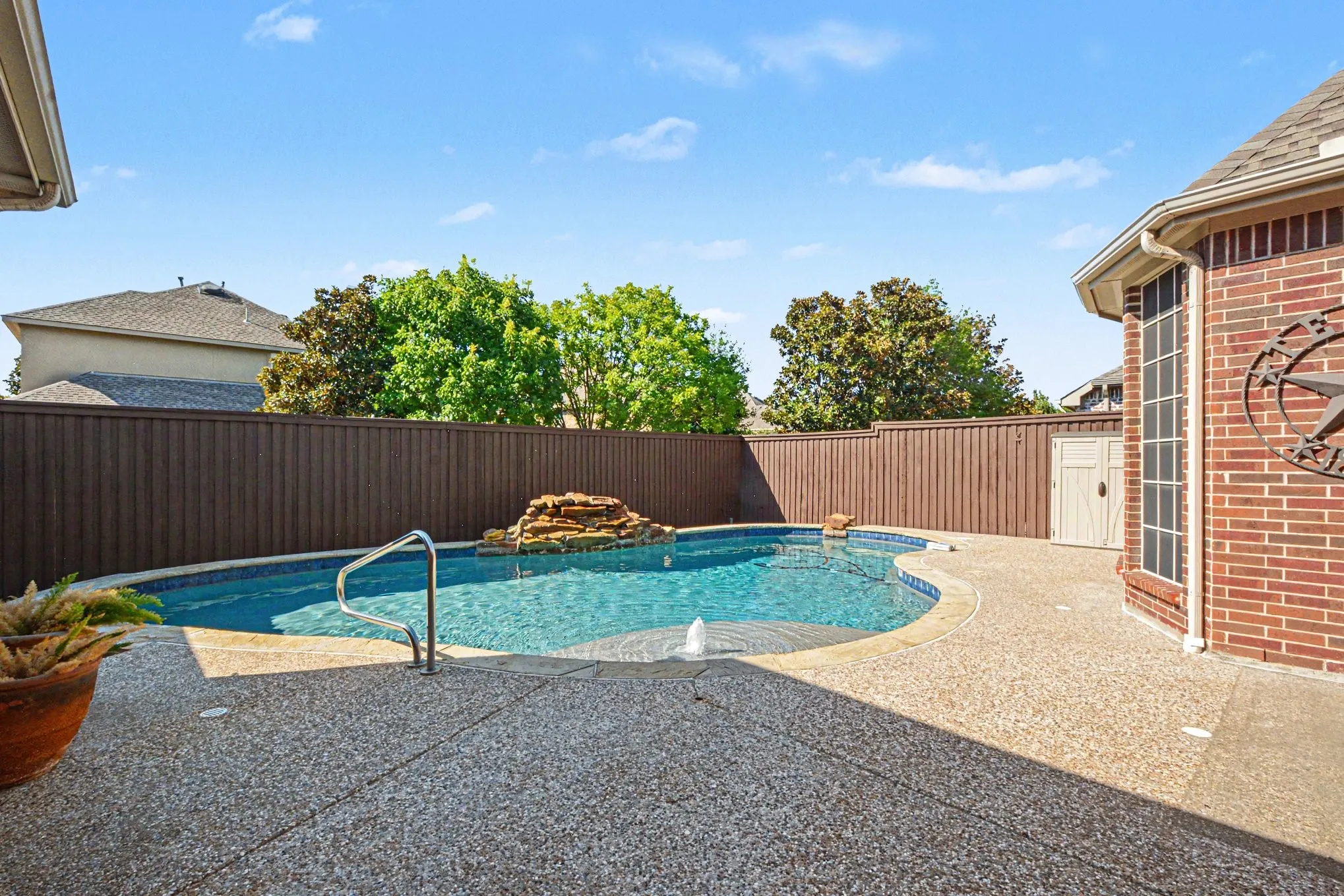 Single Family Residence For Sale in Collin County , 13459 Clifton Drive, Frisco, Texas 75035, 4 Bedroom, 3 Bathroom, 2 Garage spaces, 3,270 Sqft, built in 2009, mls#21382560, Real Estate Agent in Frisco, Homes For Sale in Collin county, Homes For Sale in Frisco, Realtor in Frisco Texas, Real Estate Brokerage Independent Realty Texas, Luminita Cordes Realtor