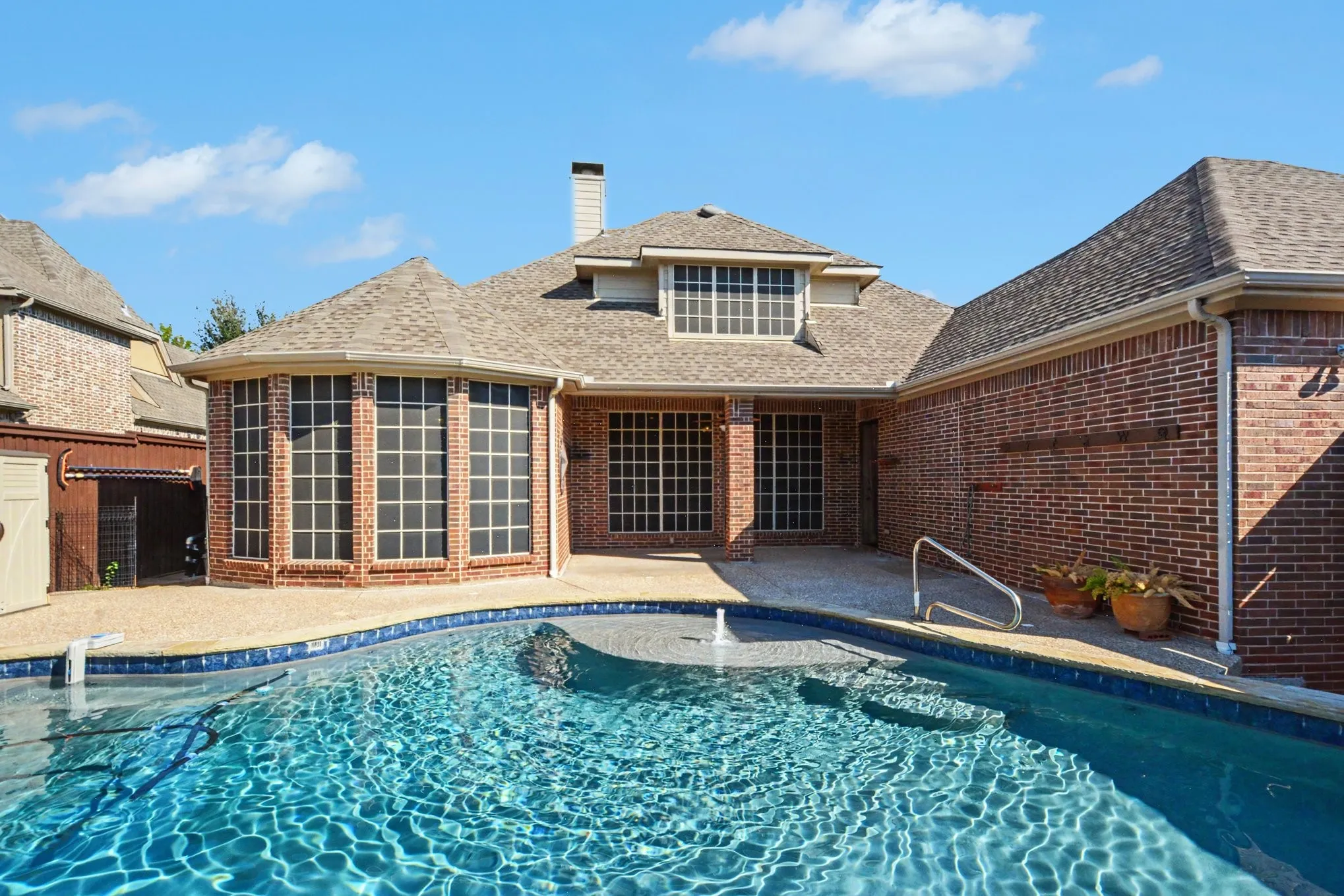 Single Family Residence For Sale in Collin County , 13459 Clifton Drive, Frisco, Texas 75035, 4 Bedroom, 3 Bathroom, 2 Garage spaces, 3,270 Sqft, built in 2009, mls#21382560, Real Estate Agent in Frisco, Homes For Sale in Collin county, Homes For Sale in Frisco, Realtor in Frisco Texas, Real Estate Brokerage Independent Realty Texas, Luminita Cordes Realtor