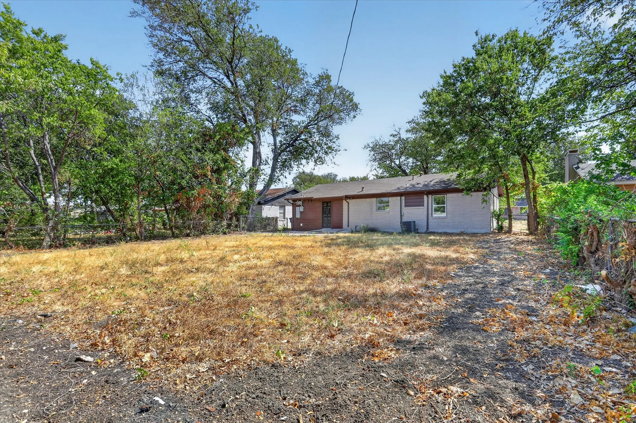 Single Family Residence For Sale in Dallas County , 7917 Woodshire Drive, Dallas, Texas 75232, 4 Bedroom, 2 Bathroom, Garage spaces, 1,294 Sqft, built in 1960, mls#21382726, Real Estate Agent in Dallas, Homes For Sale in Dallas county, Homes For Sale in Dallas, Realtor in Dallas Texas, Real Estate Brokerage Independent Realty Texas, Luminita Cordes Realtor