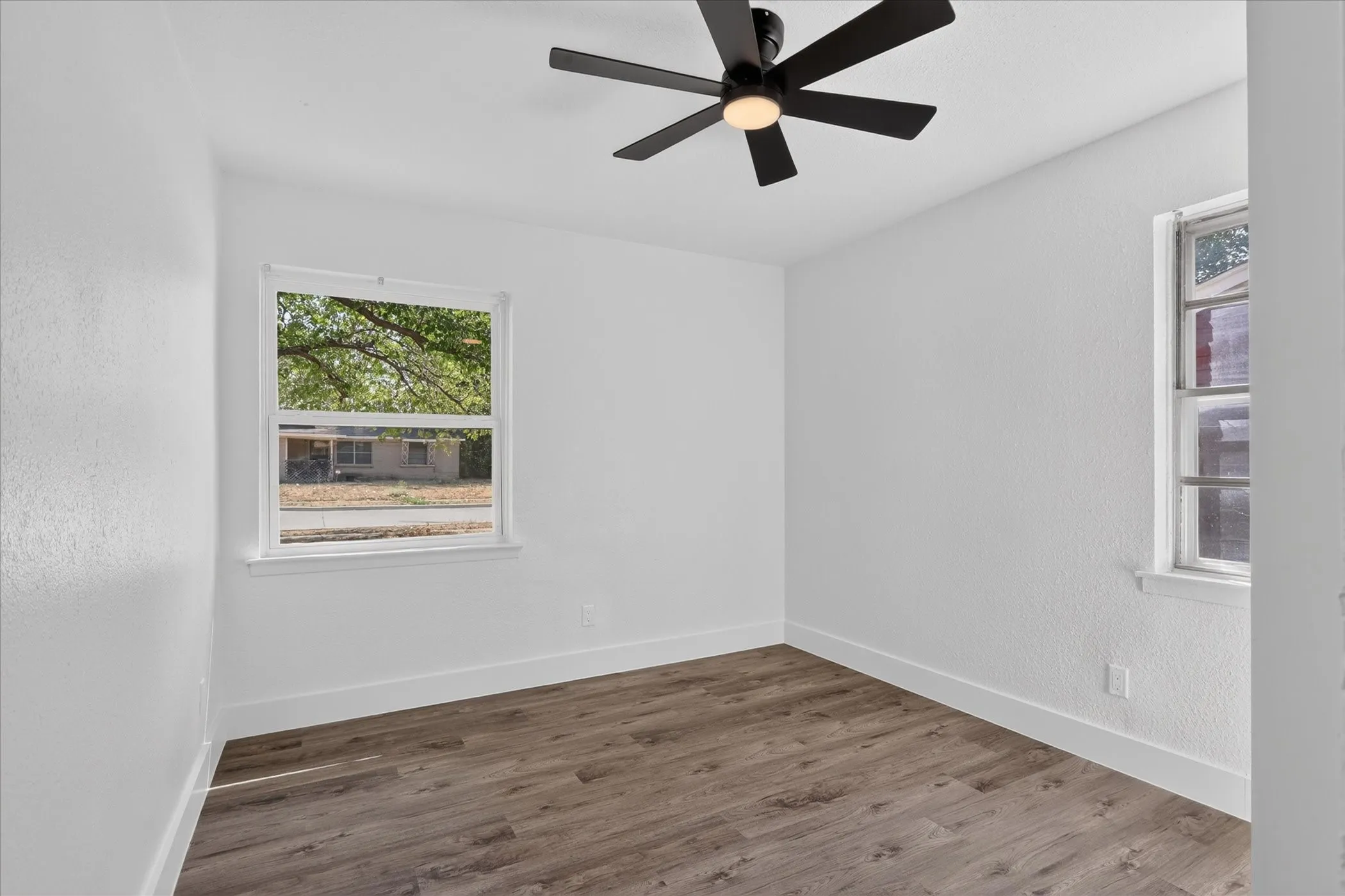 Single Family Residence For Sale in Dallas County , 7917 Woodshire Drive, Dallas, Texas 75232, 4 Bedroom, 2 Bathroom, Garage spaces, 1,294 Sqft, built in 1960, mls#21382726, Real Estate Agent in Dallas, Homes For Sale in Dallas county, Homes For Sale in Dallas, Realtor in Dallas Texas, Real Estate Brokerage Independent Realty Texas, Luminita Cordes Realtor