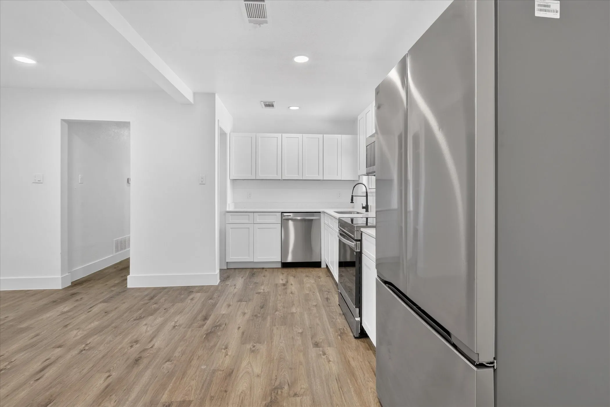 Single Family Residence For Sale in Dallas County , 7917 Woodshire Drive, Dallas, Texas 75232, 4 Bedroom, 2 Bathroom, Garage spaces, 1,294 Sqft, built in 1960, mls#21382726, Real Estate Agent in Dallas, Homes For Sale in Dallas county, Homes For Sale in Dallas, Realtor in Dallas Texas, Real Estate Brokerage Independent Realty Texas, Luminita Cordes Realtor