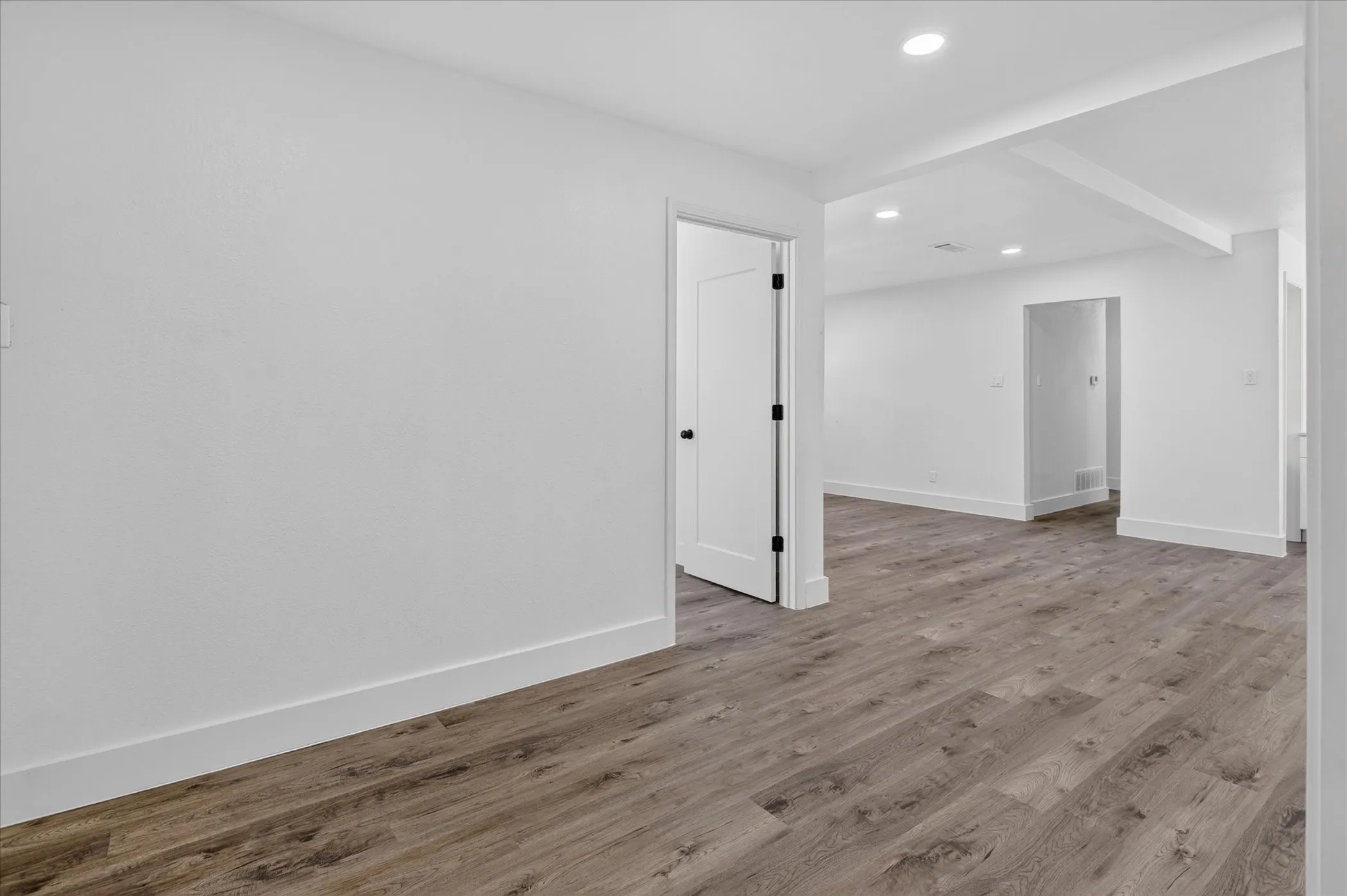 Single Family Residence For Sale in Dallas County , 7917 Woodshire Drive, Dallas, Texas 75232, 4 Bedroom, 2 Bathroom, Garage spaces, 1,294 Sqft, built in 1960, mls#21382726, Real Estate Agent in Dallas, Homes For Sale in Dallas county, Homes For Sale in Dallas, Realtor in Dallas Texas, Real Estate Brokerage Independent Realty Texas, Luminita Cordes Realtor