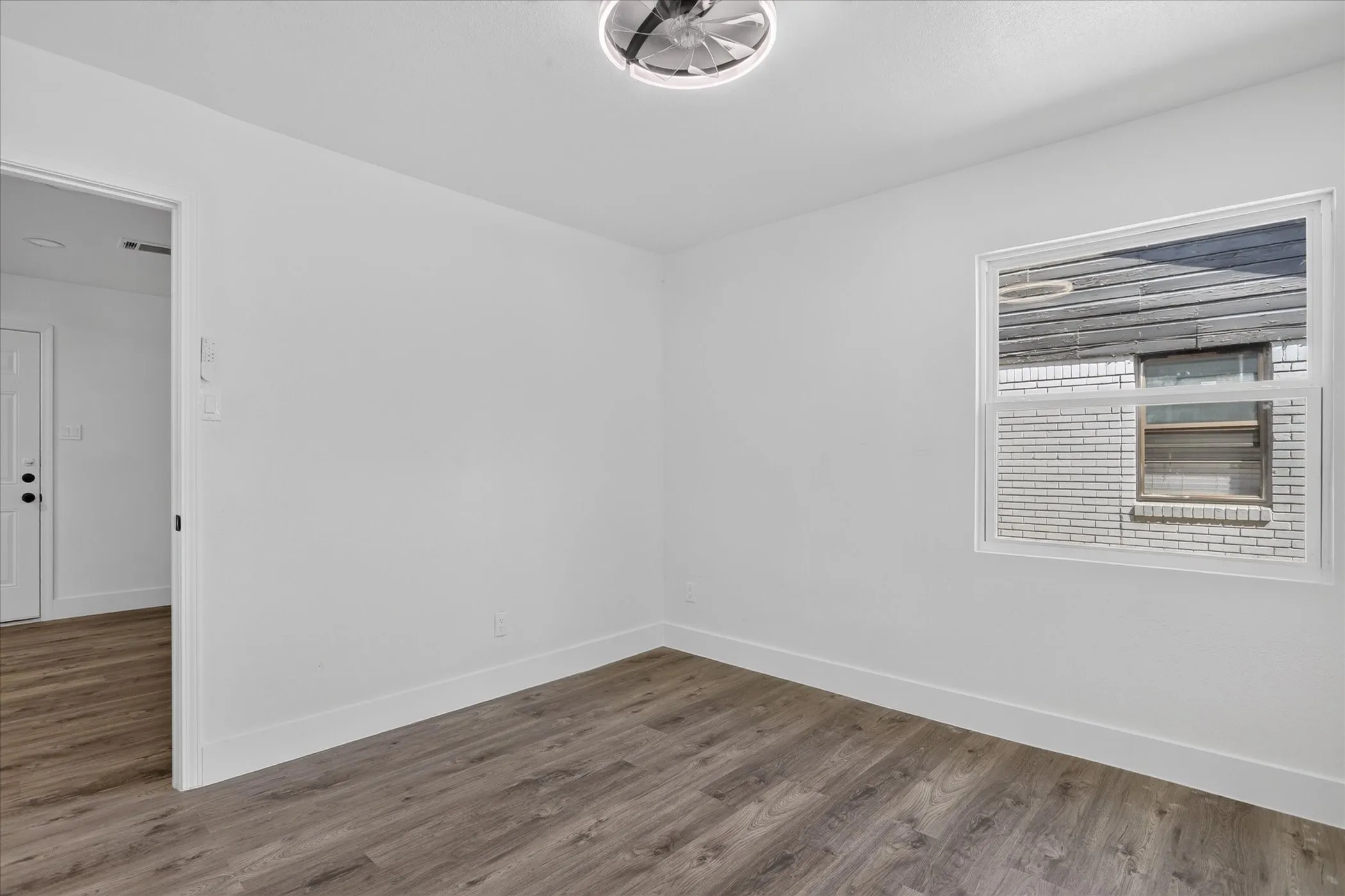 Single Family Residence For Sale in Dallas County , 7917 Woodshire Drive, Dallas, Texas 75232, 4 Bedroom, 2 Bathroom, Garage spaces, 1,294 Sqft, built in 1960, mls#21382726, Real Estate Agent in Dallas, Homes For Sale in Dallas county, Homes For Sale in Dallas, Realtor in Dallas Texas, Real Estate Brokerage Independent Realty Texas, Luminita Cordes Realtor