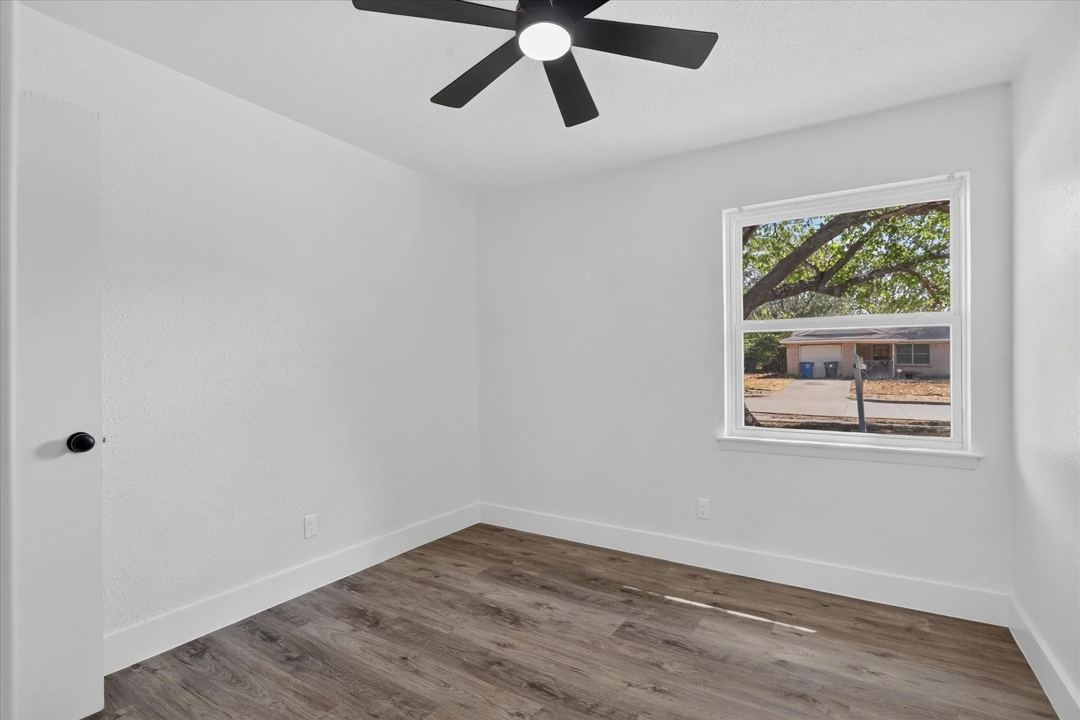 Single Family Residence For Sale in Dallas County , 7917 Woodshire Drive, Dallas, Texas 75232, 4 Bedroom, 2 Bathroom, Garage spaces, 1,294 Sqft, built in 1960, mls#21382726, Real Estate Agent in Dallas, Homes For Sale in Dallas county, Homes For Sale in Dallas, Realtor in Dallas Texas, Real Estate Brokerage Independent Realty Texas, Luminita Cordes Realtor
