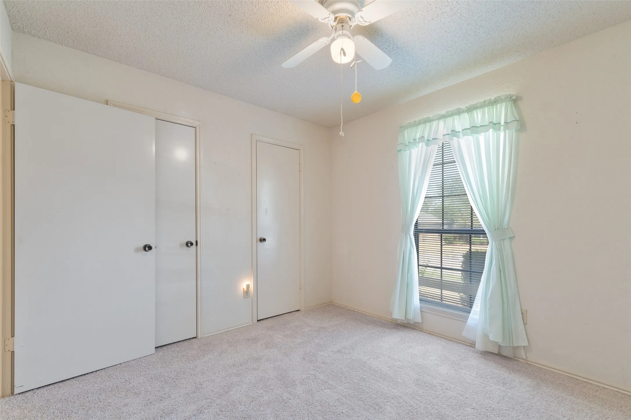 Additional photo of bedroom.