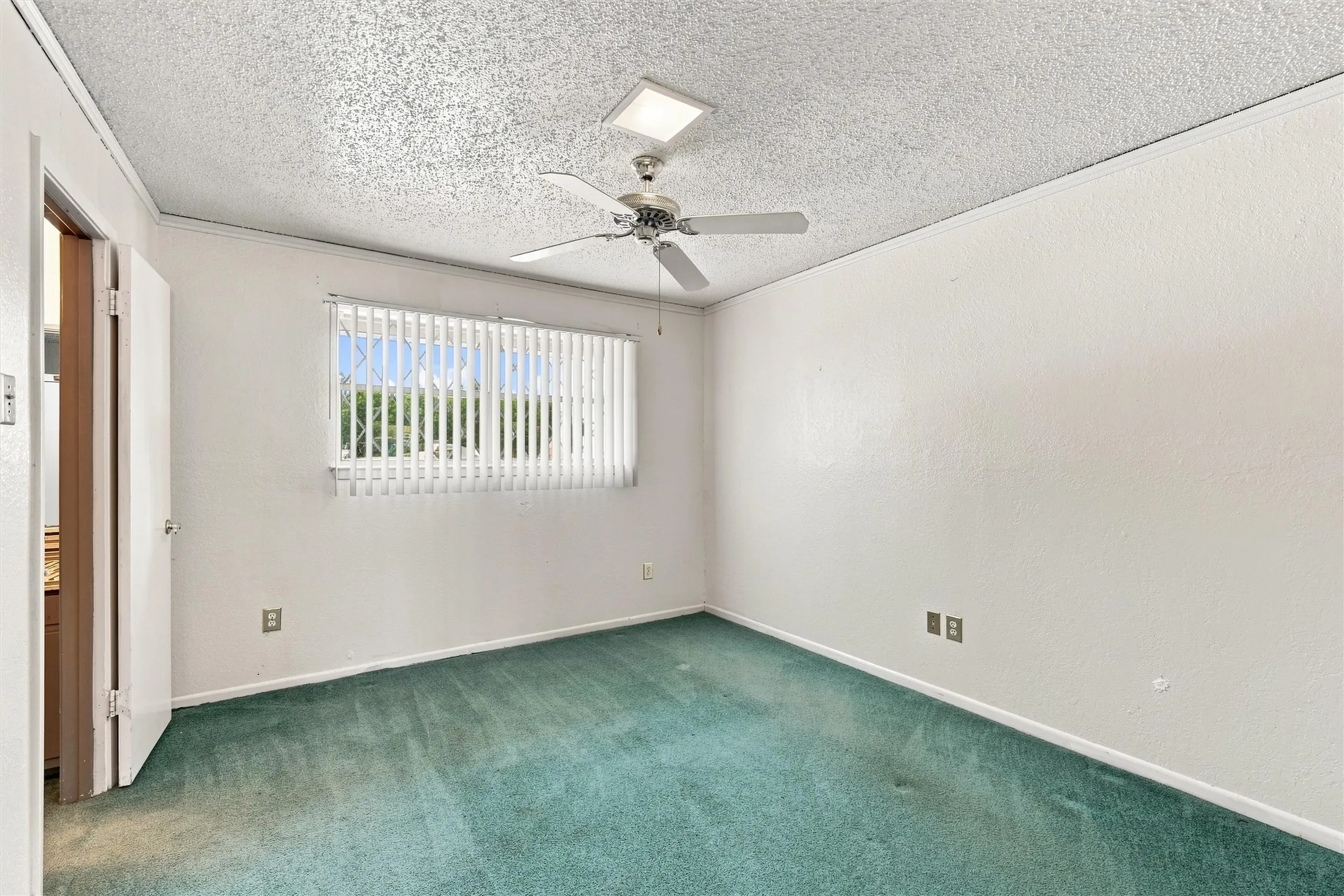 Single Family Residence For Sale in Bosque County , 101 W Avenue G, Valley Mills, Texas 76689, 4 Bedroom, 2 Bathroom, Garage spaces, 2,394 Sqft, built in 1978, mls#21381949, Real Estate Agent in Valley Mills, Homes For Sale in Bosque county, Homes For Sale in Valley Mills, Realtor in Valley Mills Texas, Real Estate Brokerage Independent Realty Texas, Luminita Cordes Realtor