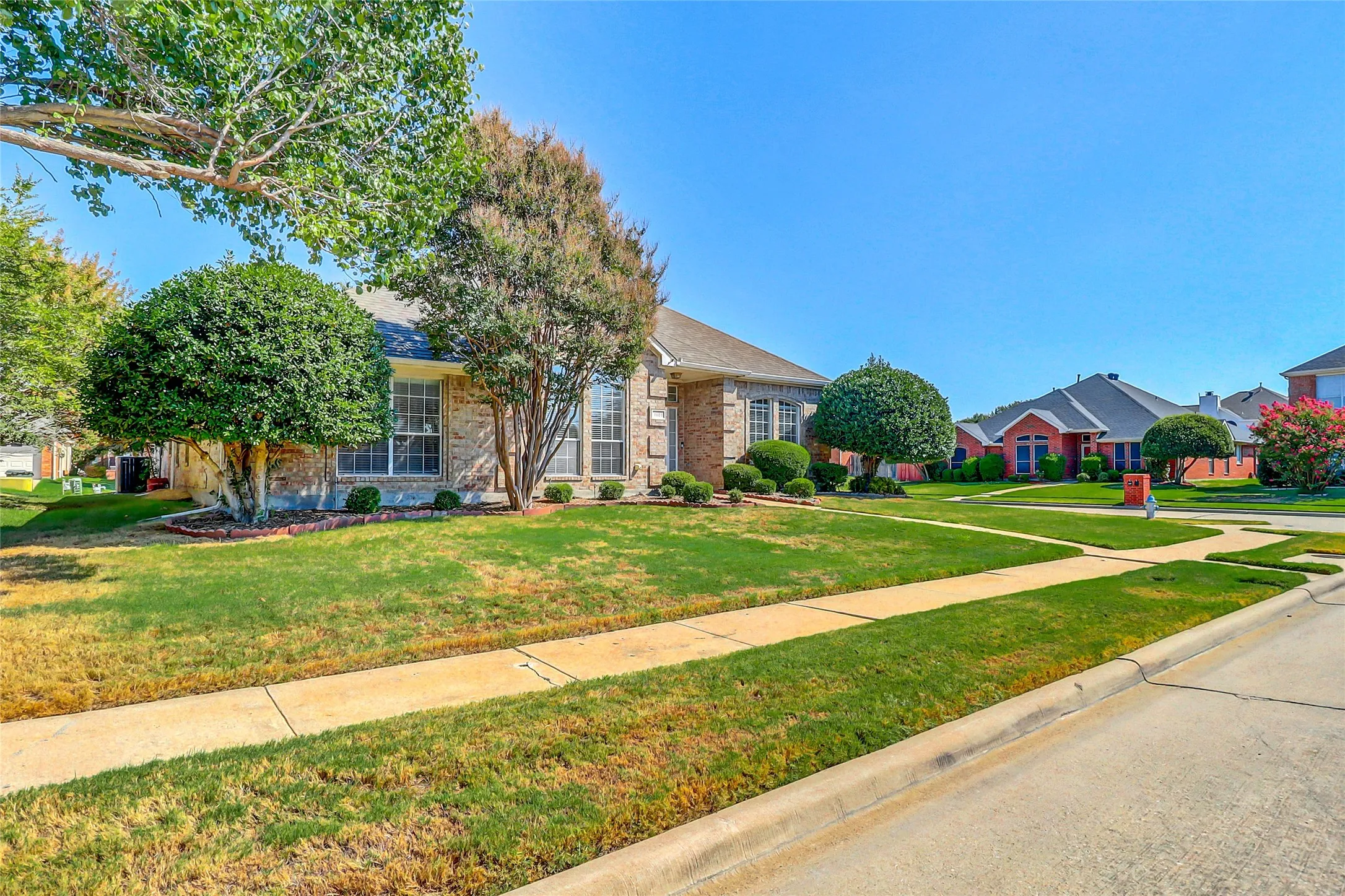 Single Family Residence For Sale in Collin County , 4101 CANDLEWYCK Drive, Plano, Texas 75024, 4 Bedroom, 3 Bathroom, 2 Garage spaces, 2,380 Sqft, built in 1994, mls#21372688, Real Estate Agent in Plano, Homes For Sale in Collin county, Homes For Sale in Plano, Realtor in Plano Texas, Real Estate Brokerage Independent Realty Texas, Luminita Cordes Realtor
