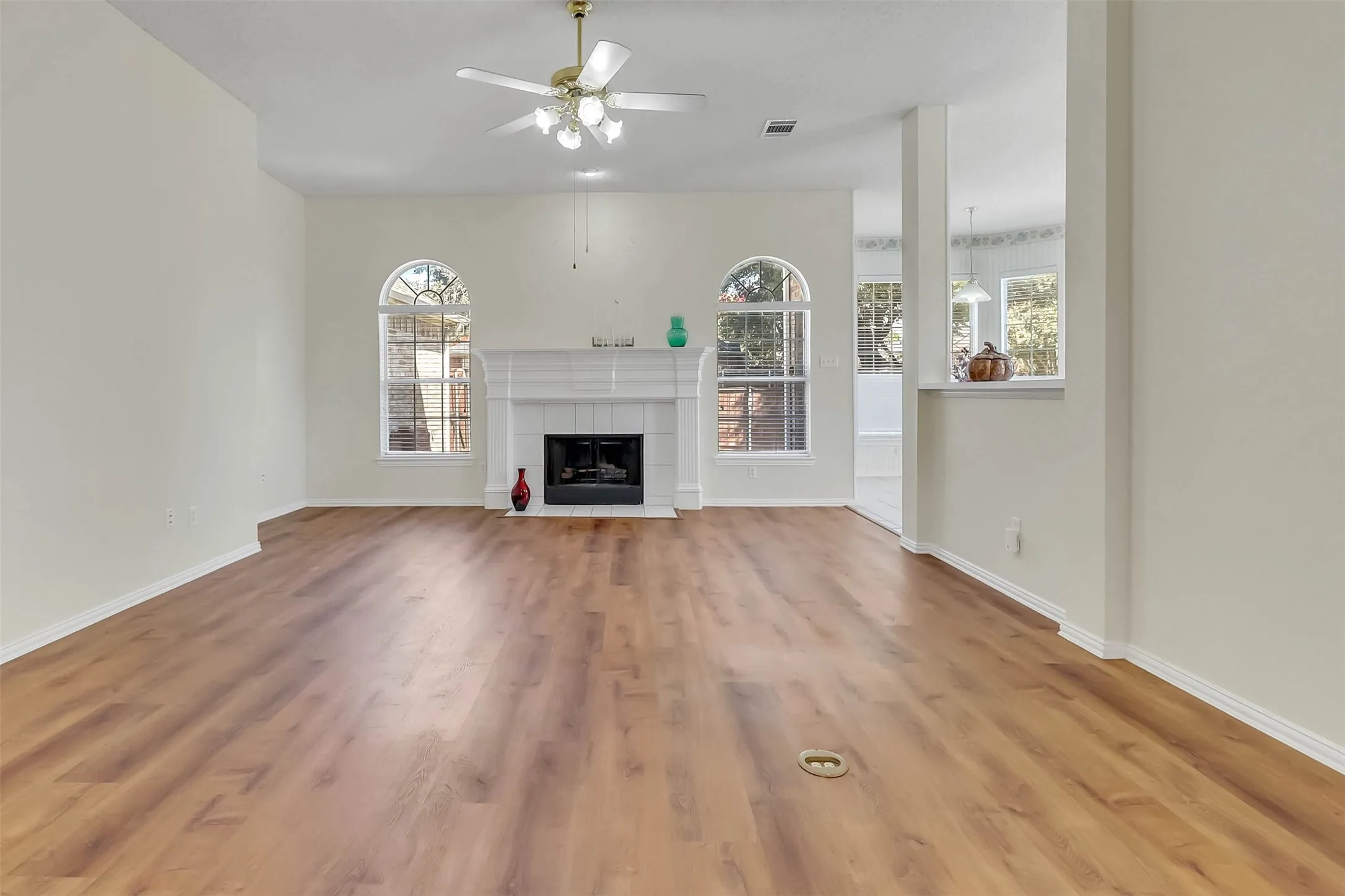Single Family Residence For Sale in Collin County , 4101 CANDLEWYCK Drive, Plano, Texas 75024, 4 Bedroom, 3 Bathroom, 2 Garage spaces, 2,380 Sqft, built in 1994, mls#21372688, Real Estate Agent in Plano, Homes For Sale in Collin county, Homes For Sale in Plano, Realtor in Plano Texas, Real Estate Brokerage Independent Realty Texas, Luminita Cordes Realtor