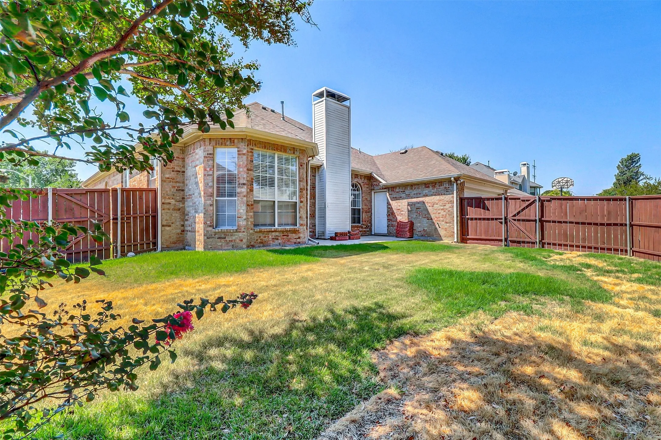 Single Family Residence For Sale in Collin County , 4101 CANDLEWYCK Drive, Plano, Texas 75024, 4 Bedroom, 3 Bathroom, 2 Garage spaces, 2,380 Sqft, built in 1994, mls#21372688, Real Estate Agent in Plano, Homes For Sale in Collin county, Homes For Sale in Plano, Realtor in Plano Texas, Real Estate Brokerage Independent Realty Texas, Luminita Cordes Realtor