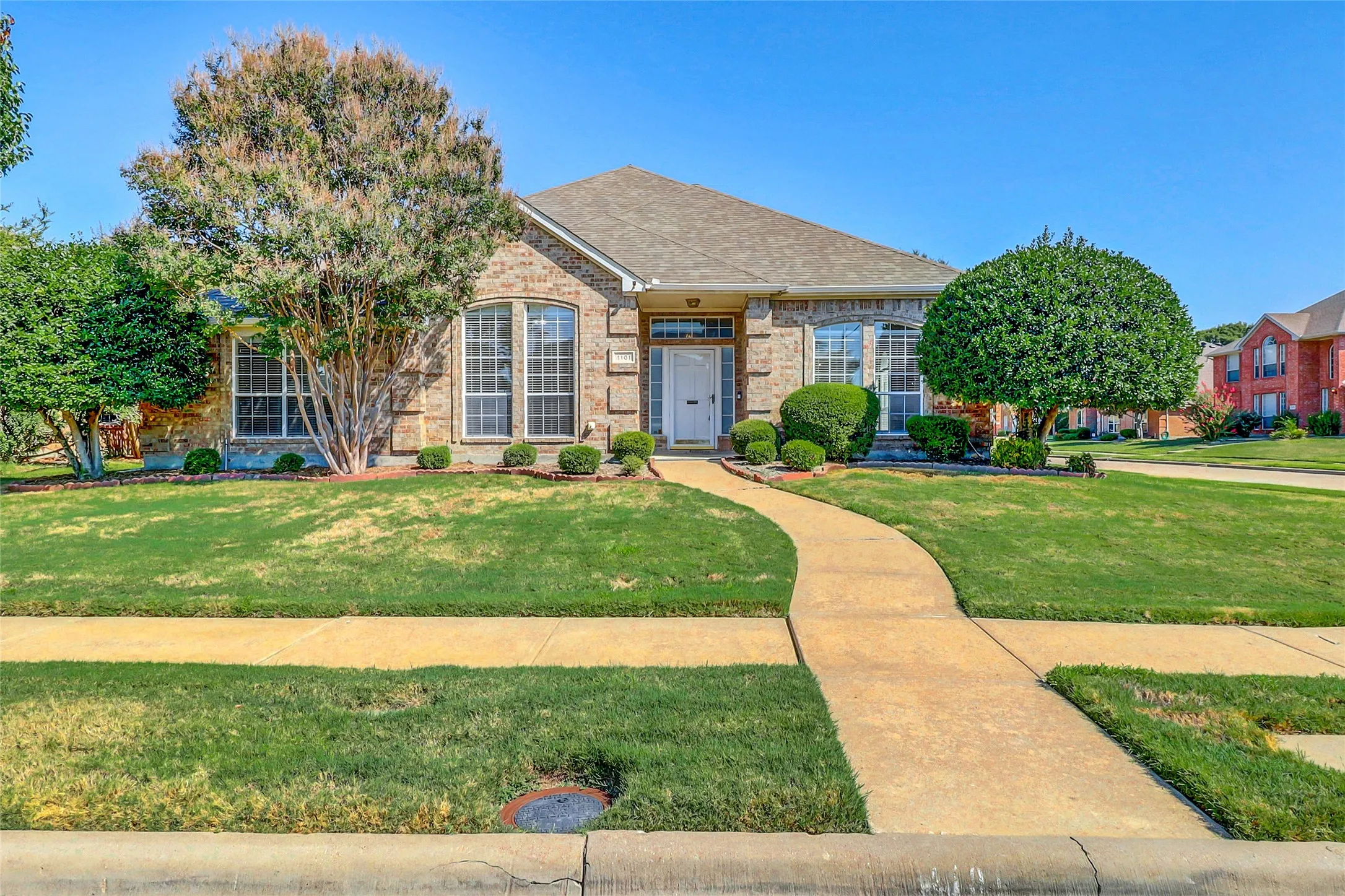 Single Family Residence For Sale in Collin County , 4101 CANDLEWYCK Drive, Plano, Texas 75024, 4 Bedroom, 3 Bathroom, 2 Garage spaces, 2,380 Sqft, built in 1994, mls#21372688, Real Estate Agent in Plano, Homes For Sale in Collin county, Homes For Sale in Plano, Realtor in Plano Texas, Real Estate Brokerage Independent Realty Texas, Luminita Cordes Realtor