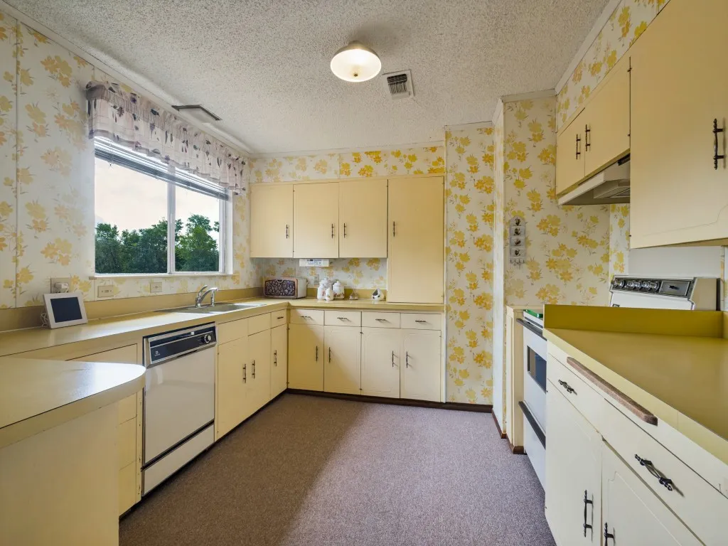 Single Family Residence For Sale in Denton County , 7253 Fm 2164, Sanger, Texas 76266, 2 Bedroom, 2 Bathroom, 2 Garage spaces, 1,830 Sqft, built in 1950, mls#21327378, Real Estate Agent in Sanger, Homes For Sale in Denton county, Homes For Sale in Sanger, Realtor in Sanger Texas, Real Estate Brokerage Independent Realty Texas, Luminita Cordes Realtor
