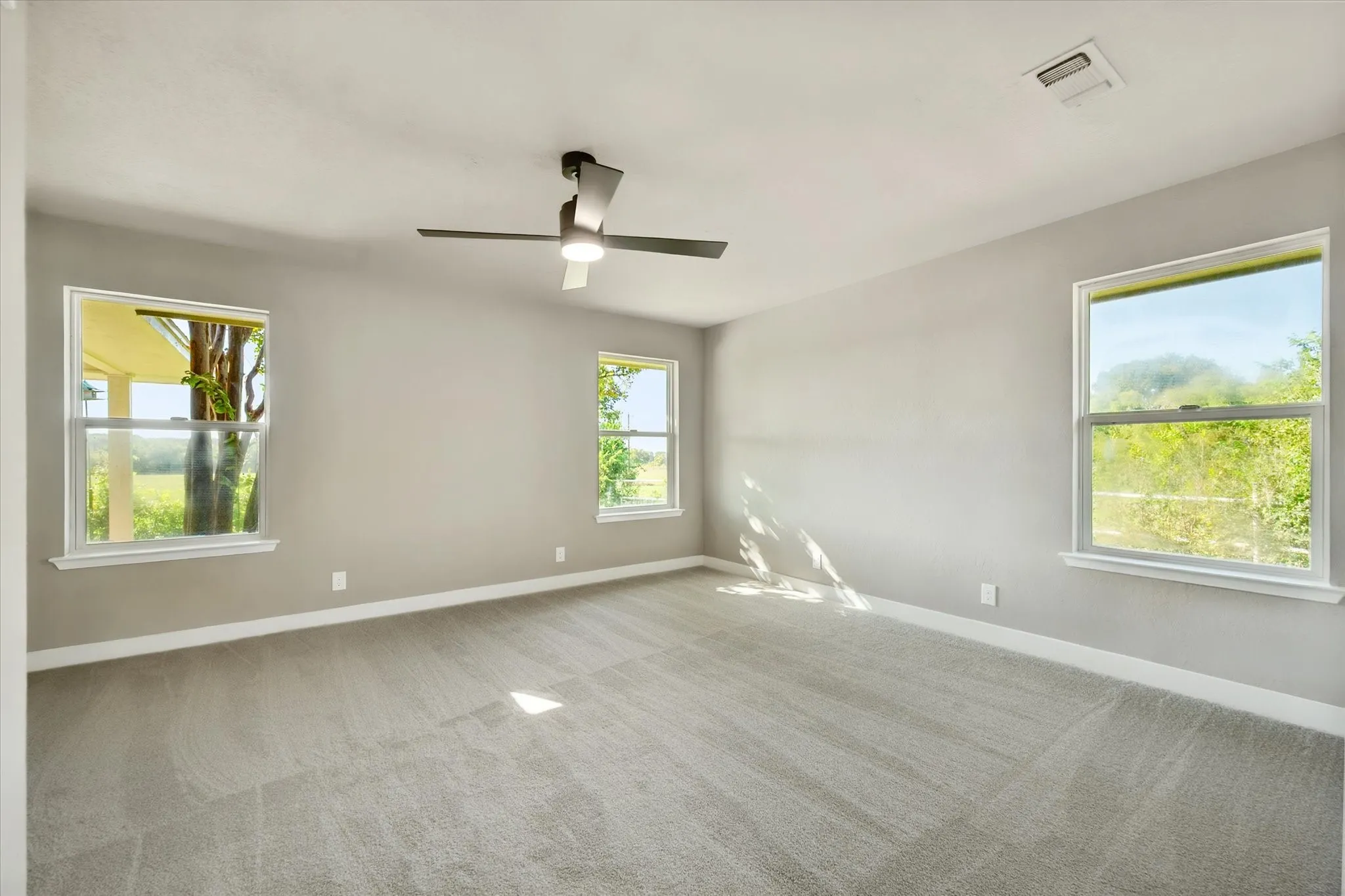 Single Family Residence For Sale in Parker County , 6809 Norris Circle, Weatherford, Texas 76087, 3 Bedroom, 2 Bathroom, 2 Garage spaces, 2,011 Sqft, built in 1982, mls#21379356, Real Estate Agent in Weatherford, Homes For Sale in Parker county, Homes For Sale in Weatherford, Realtor in Weatherford Texas, Real Estate Brokerage Independent Realty Texas, Luminita Cordes Realtor