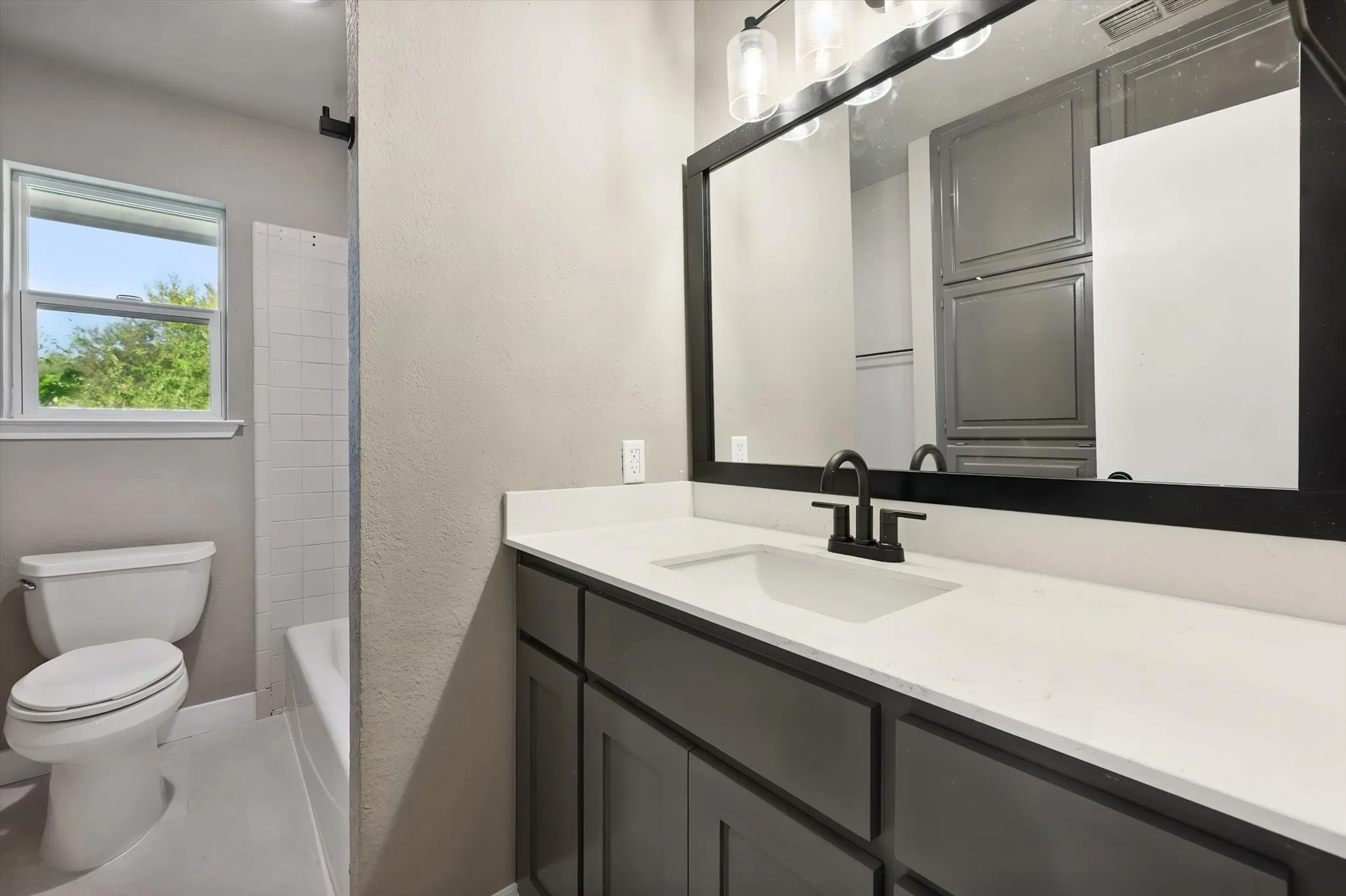 Single Family Residence For Sale in Parker County , 6809 Norris Circle, Weatherford, Texas 76087, 3 Bedroom, 2 Bathroom, 2 Garage spaces, 2,011 Sqft, built in 1982, mls#21379356, Real Estate Agent in Weatherford, Homes For Sale in Parker county, Homes For Sale in Weatherford, Realtor in Weatherford Texas, Real Estate Brokerage Independent Realty Texas, Luminita Cordes Realtor