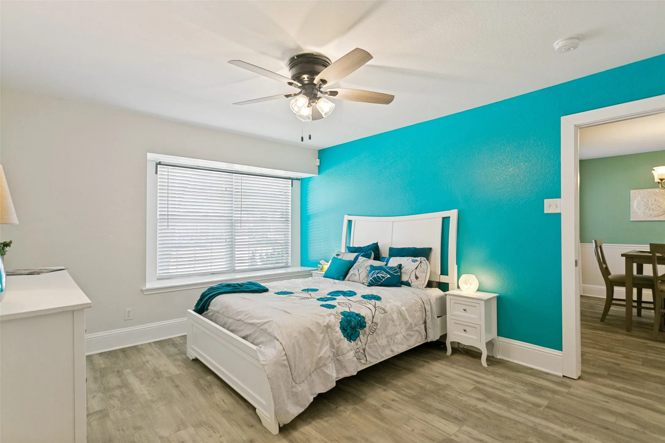 Townhouse For Sale in Denton County , 837 Summercreek Drive, Lewisville, Texas 75067, 2 Bedroom, 2 Bathroom, Garage spaces, 1,085 Sqft, built in 1983, mls#21381544, Real Estate Agent in Lewisville, Homes For Sale in Denton county, Homes For Sale in Lewisville, Realtor in Lewisville Texas, Real Estate Brokerage Independent Realty Texas, Luminita Cordes Realtor