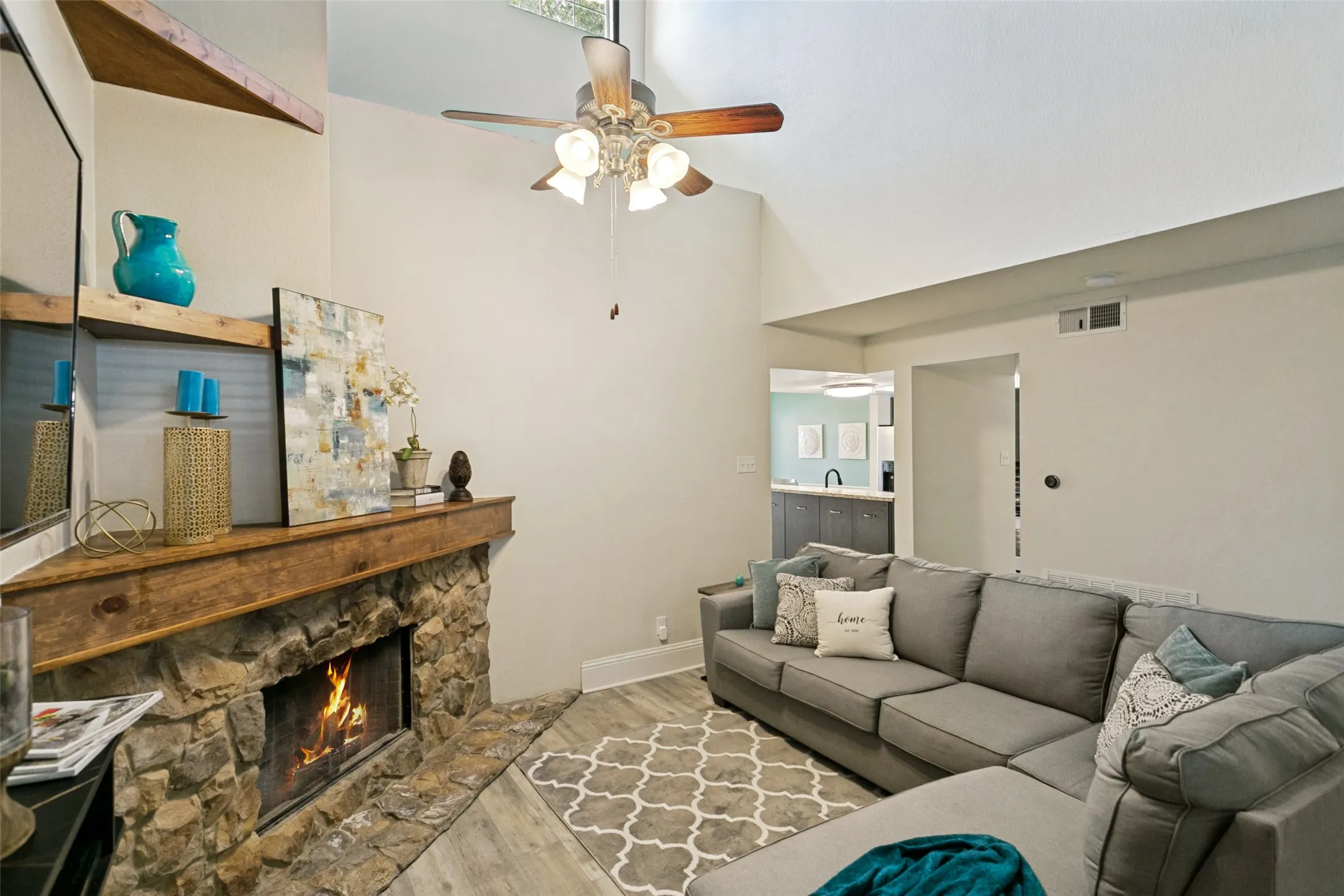 Townhouse For Sale in Denton County , 837 Summercreek Drive, Lewisville, Texas 75067, 2 Bedroom, 2 Bathroom, Garage spaces, 1,085 Sqft, built in 1983, mls#21381544, Real Estate Agent in Lewisville, Homes For Sale in Denton county, Homes For Sale in Lewisville, Realtor in Lewisville Texas, Real Estate Brokerage Independent Realty Texas, Luminita Cordes Realtor