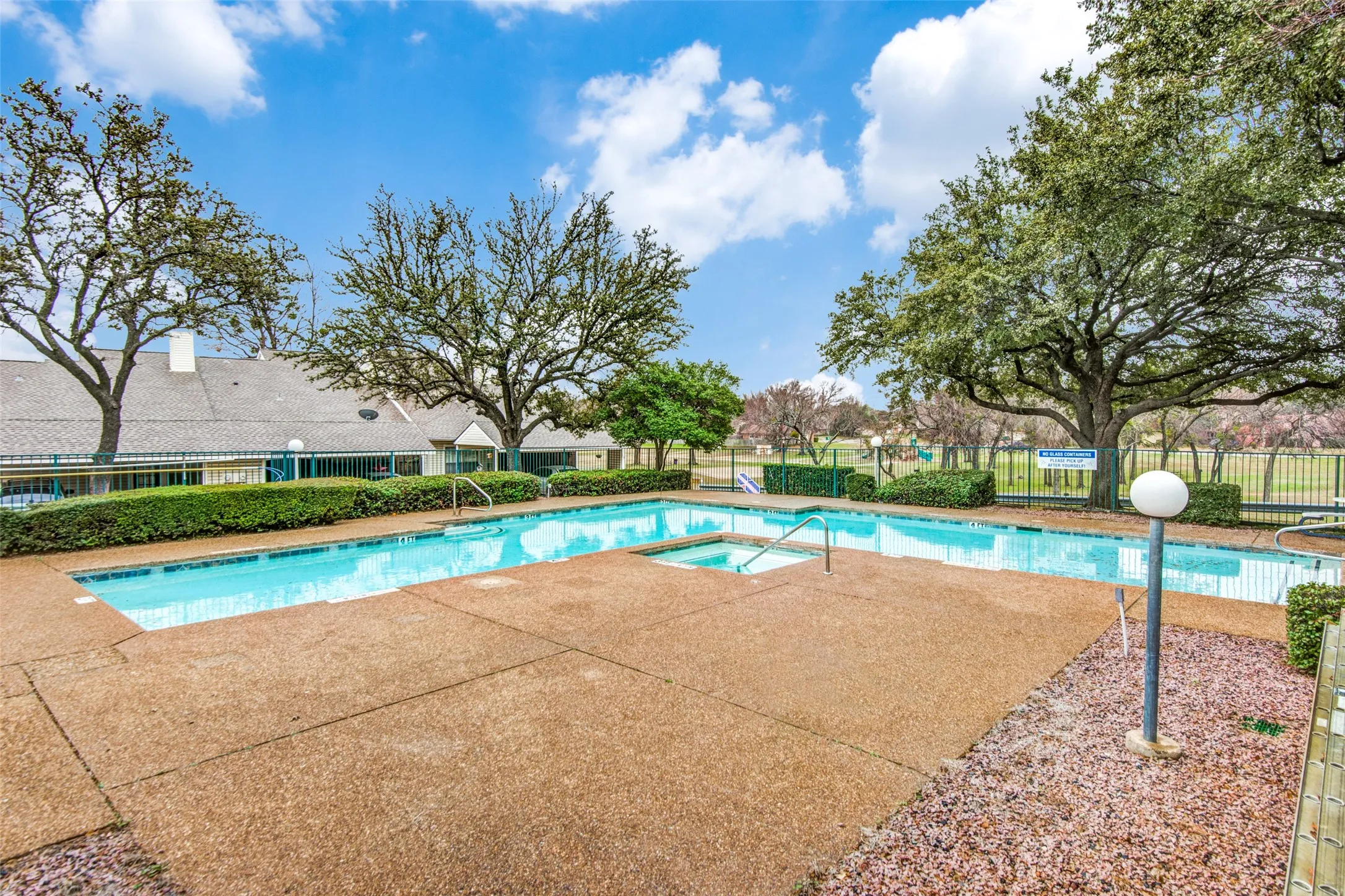 Townhouse For Sale in Denton County , 837 Summercreek Drive, Lewisville, Texas 75067, 2 Bedroom, 2 Bathroom, Garage spaces, 1,085 Sqft, built in 1983, mls#21381544, Real Estate Agent in Lewisville, Homes For Sale in Denton county, Homes For Sale in Lewisville, Realtor in Lewisville Texas, Real Estate Brokerage Independent Realty Texas, Luminita Cordes Realtor