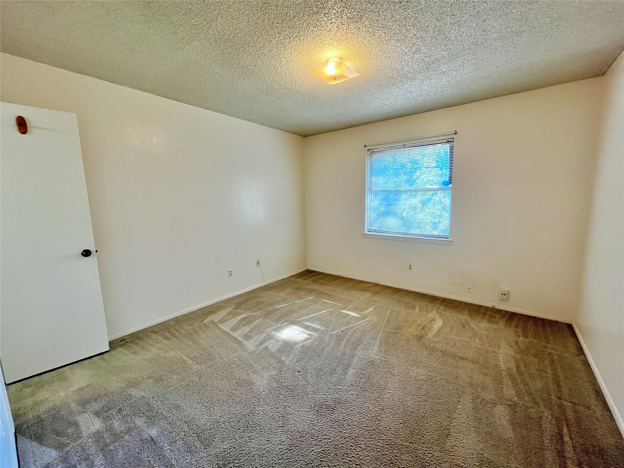 Duplex For Rent in Dallas County , 424 NW 23rd Street, Grand Prairie, Texas 75050, 2 Bedroom, 2 Bathroom, Garage spaces, 994 Sqft, built in 1981, mls#21382154, Real Estate Agent in Grand Prairie, Homes For Rent in Dallas county, Homes For Rent in Grand Prairie, Realtor in Grand Prairie Texas, Real Estate Brokerage Independent Realty Texas, Luminita Cordes Realtor