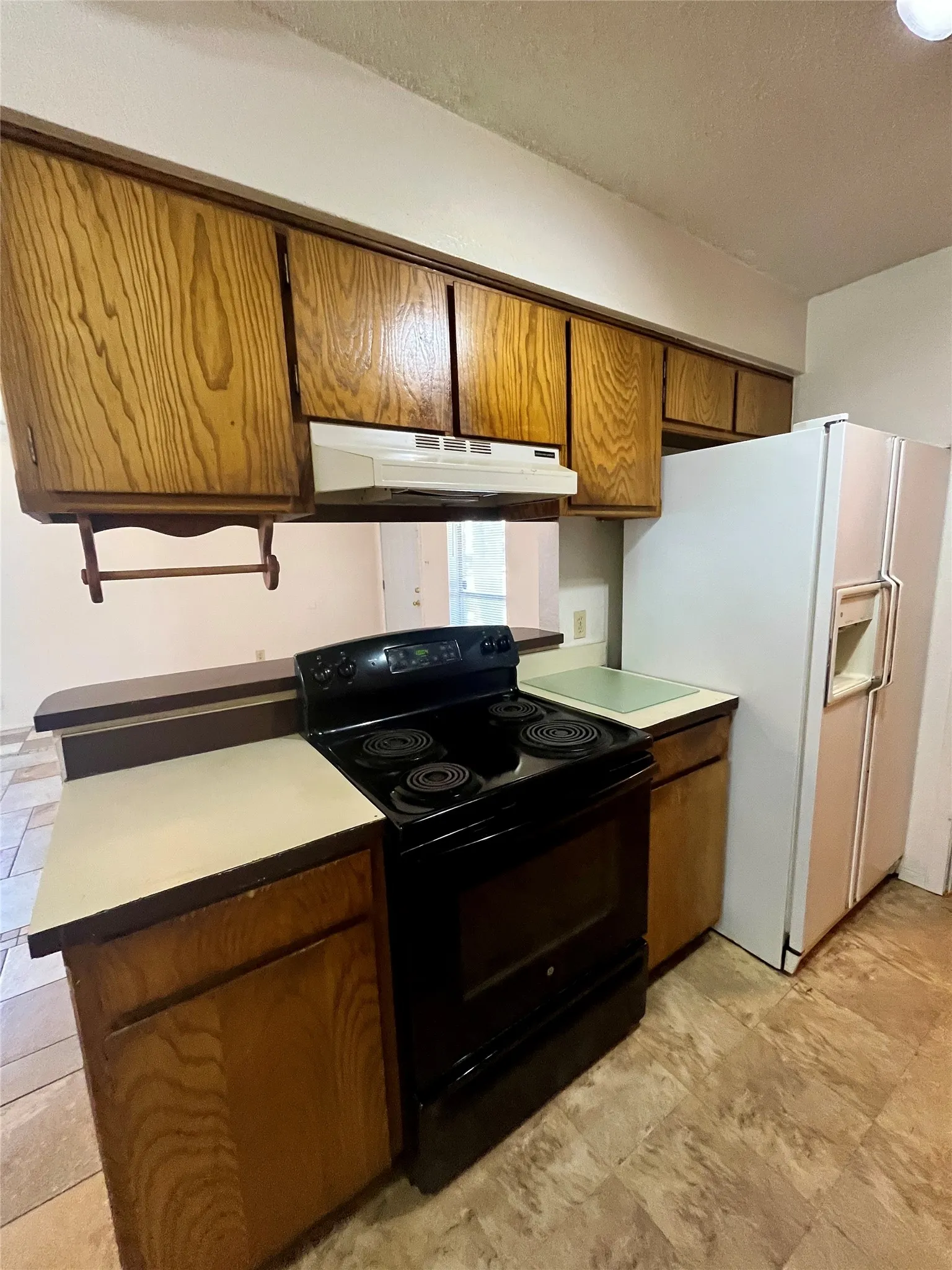 Duplex For Rent in Dallas County , 424 NW 23rd Street, Grand Prairie, Texas 75050, 2 Bedroom, 2 Bathroom, Garage spaces, 994 Sqft, built in 1981, mls#21382154, Real Estate Agent in Grand Prairie, Homes For Rent in Dallas county, Homes For Rent in Grand Prairie, Realtor in Grand Prairie Texas, Real Estate Brokerage Independent Realty Texas, Luminita Cordes Realtor