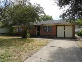 Single Family Residence For Rent in Dallas County , 616 W Grubb Drive, Mesquite, Texas 75149, 3 Bedroom, 2 Bathroom, Garage spaces, 1,296 Sqft, built in 1963, mls#21383488, Real Estate Agent in Mesquite, Homes For Rent in Dallas county, Homes For Rent in Mesquite, Realtor in Mesquite Texas, Real Estate Brokerage Independent Realty Texas, Luminita Cordes Realtor