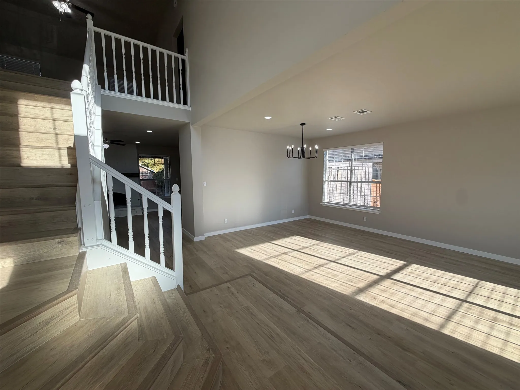 Single Family Residence For Rent in Denton County , 2300 Brooklake Street W, Denton, Texas 76207, 5 Bedroom, 4 Bathroom, 2 Garage spaces, 2,824 Sqft, built in 1990, mls#21383334, Real Estate Agent in Denton, Homes For Rent in Denton county, Homes For Rent in Denton, Realtor in Denton Texas, Real Estate Brokerage Independent Realty Texas, Luminita Cordes Realtor