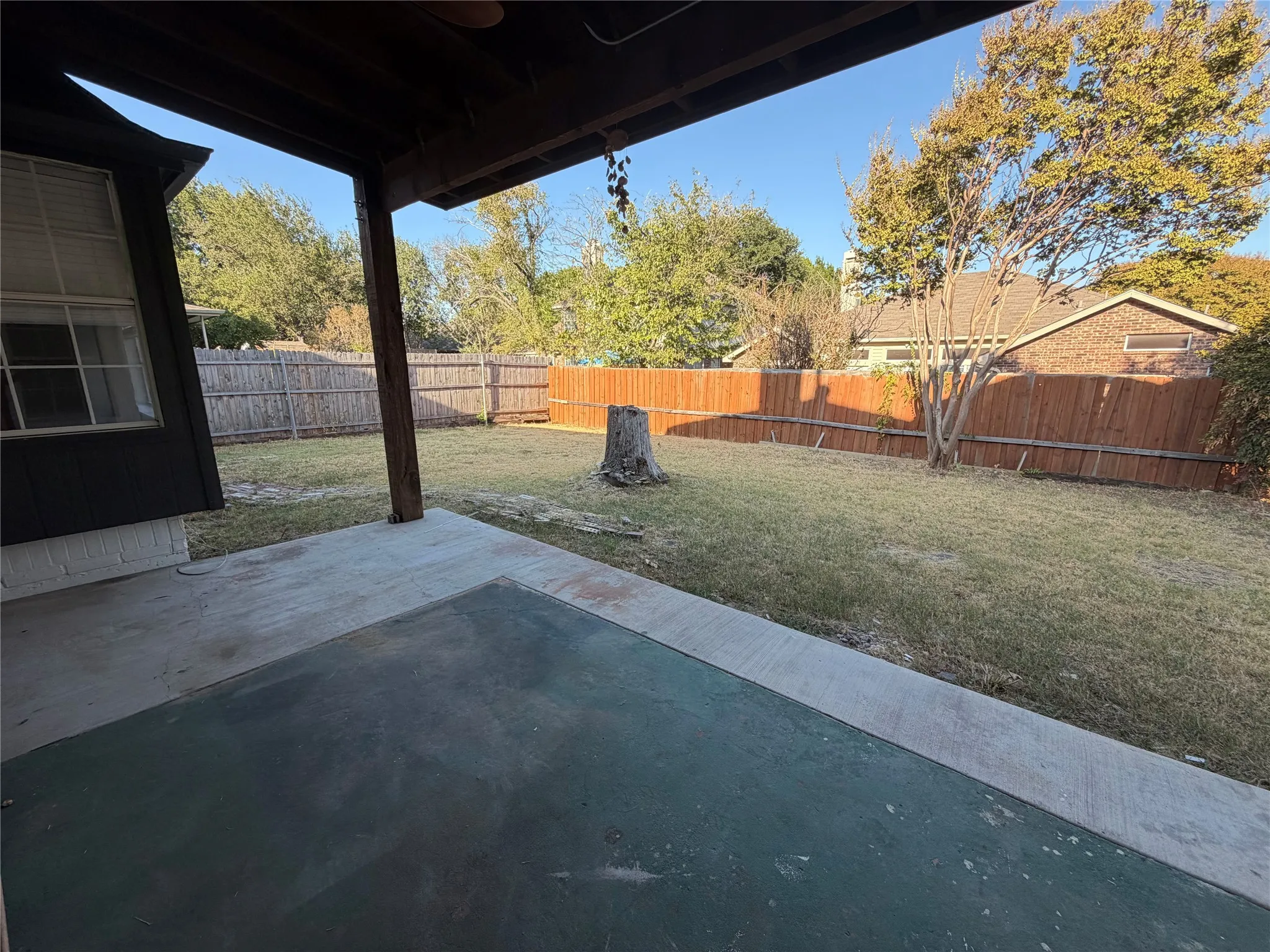 Single Family Residence For Rent in Denton County , 2300 Brooklake Street W, Denton, Texas 76207, 5 Bedroom, 4 Bathroom, 2 Garage spaces, 2,824 Sqft, built in 1990, mls#21383334, Real Estate Agent in Denton, Homes For Rent in Denton county, Homes For Rent in Denton, Realtor in Denton Texas, Real Estate Brokerage Independent Realty Texas, Luminita Cordes Realtor