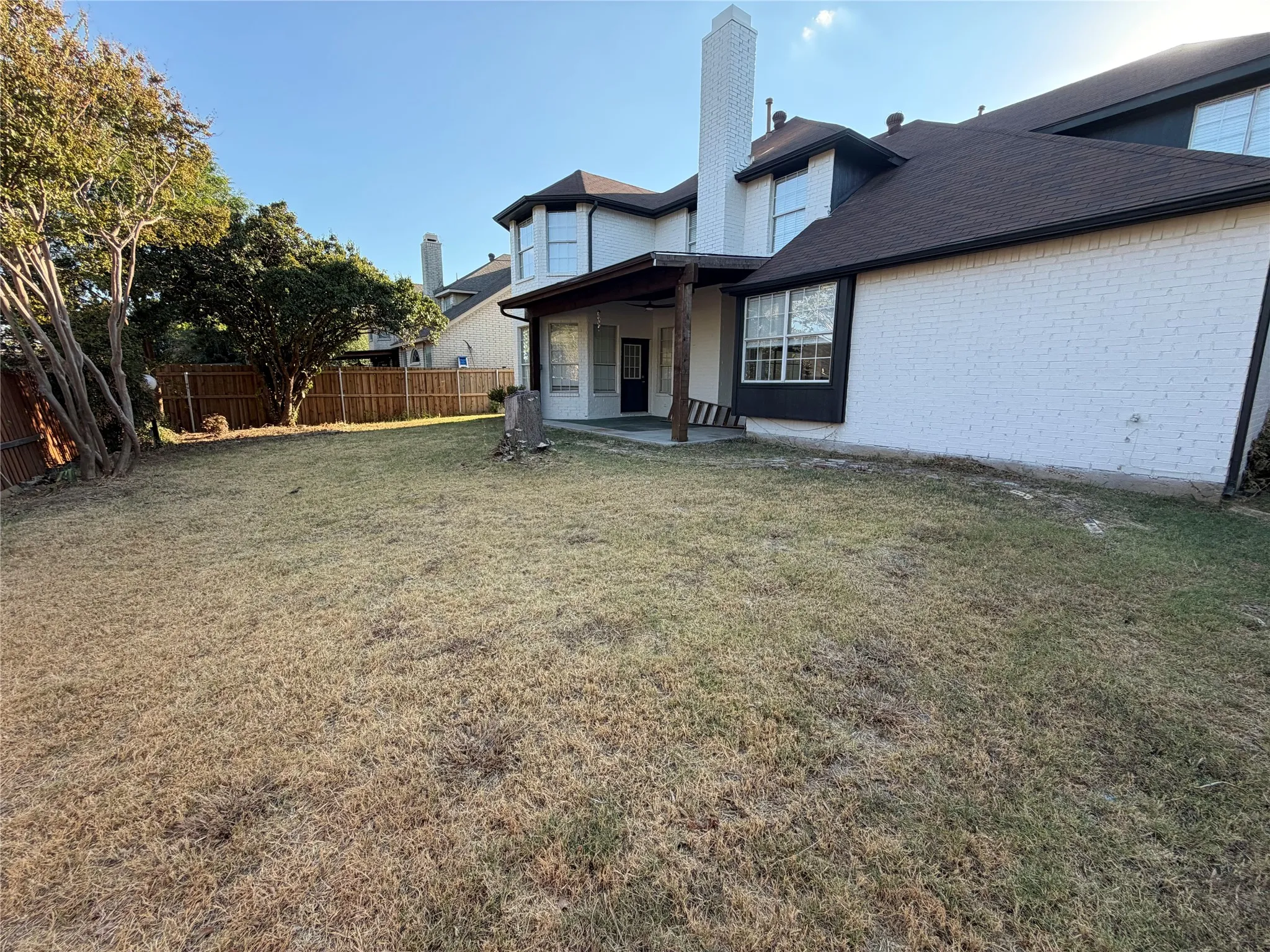 Single Family Residence For Rent in Denton County , 2300 Brooklake Street W, Denton, Texas 76207, 5 Bedroom, 4 Bathroom, 2 Garage spaces, 2,824 Sqft, built in 1990, mls#21383334, Real Estate Agent in Denton, Homes For Rent in Denton county, Homes For Rent in Denton, Realtor in Denton Texas, Real Estate Brokerage Independent Realty Texas, Luminita Cordes Realtor