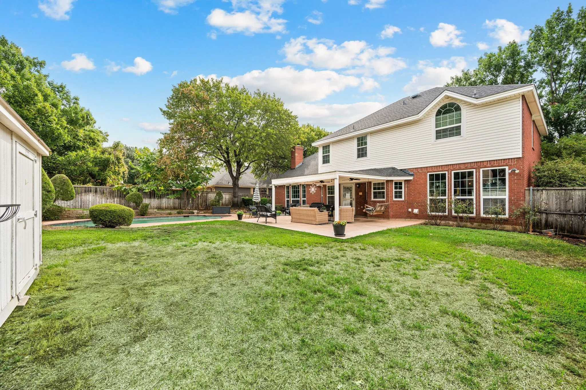 Single Family Residence For Sale in Tarrant County , 510 Anthony Drive, Euless, Texas 76039, 4 Bedroom, 3 Bathroom, 2 Garage spaces, 3,177 Sqft, built in 1989, mls#21382950, Real Estate Agent in Euless, Homes For Sale in Tarrant county, Homes For Sale in Euless, Realtor in Euless Texas, Real Estate Brokerage Independent Realty Texas, Luminita Cordes Realtor