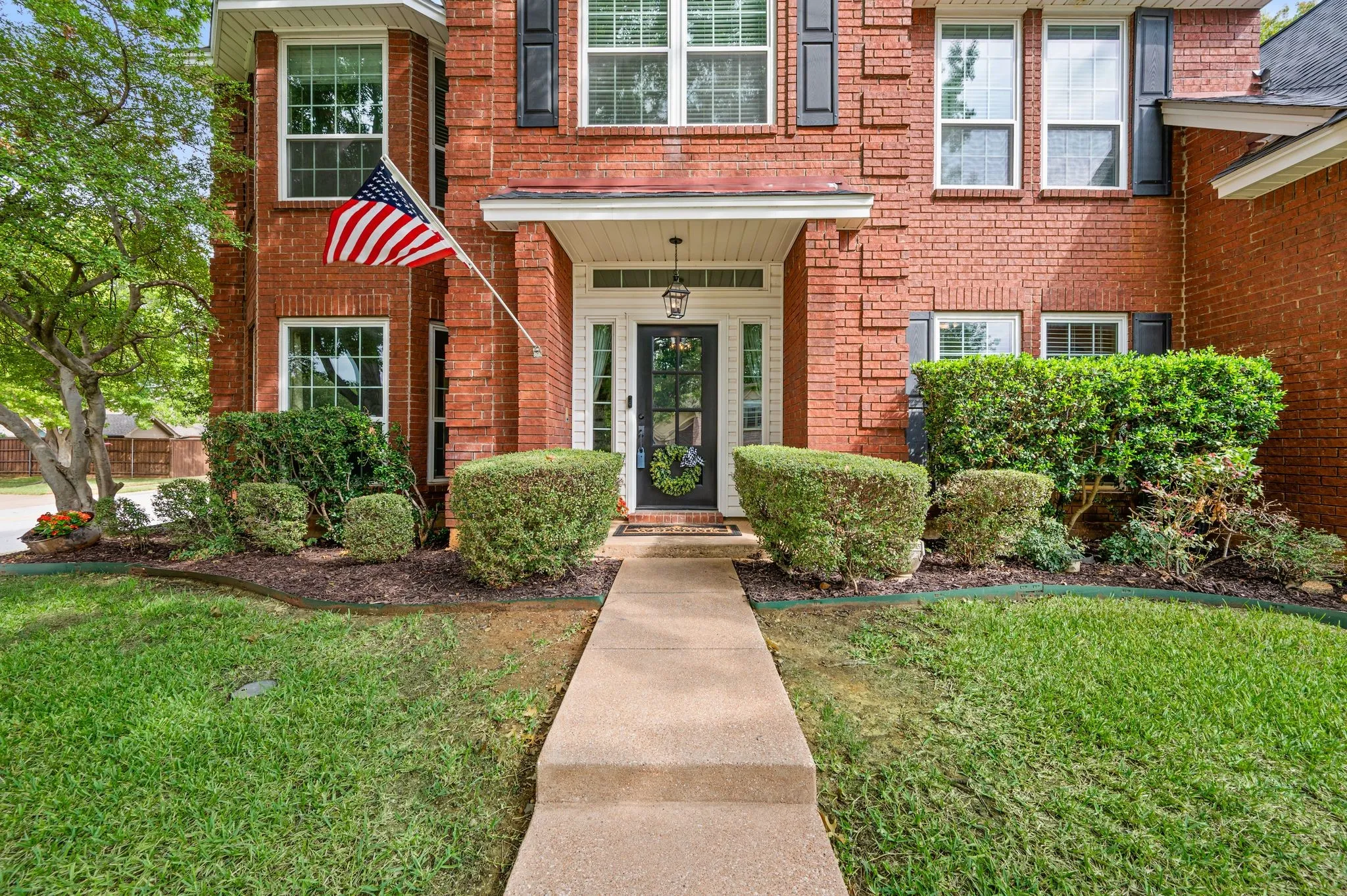 Single Family Residence For Sale in Tarrant County , 510 Anthony Drive, Euless, Texas 76039, 4 Bedroom, 3 Bathroom, 2 Garage spaces, 3,177 Sqft, built in 1989, mls#21382950, Real Estate Agent in Euless, Homes For Sale in Tarrant county, Homes For Sale in Euless, Realtor in Euless Texas, Real Estate Brokerage Independent Realty Texas, Luminita Cordes Realtor