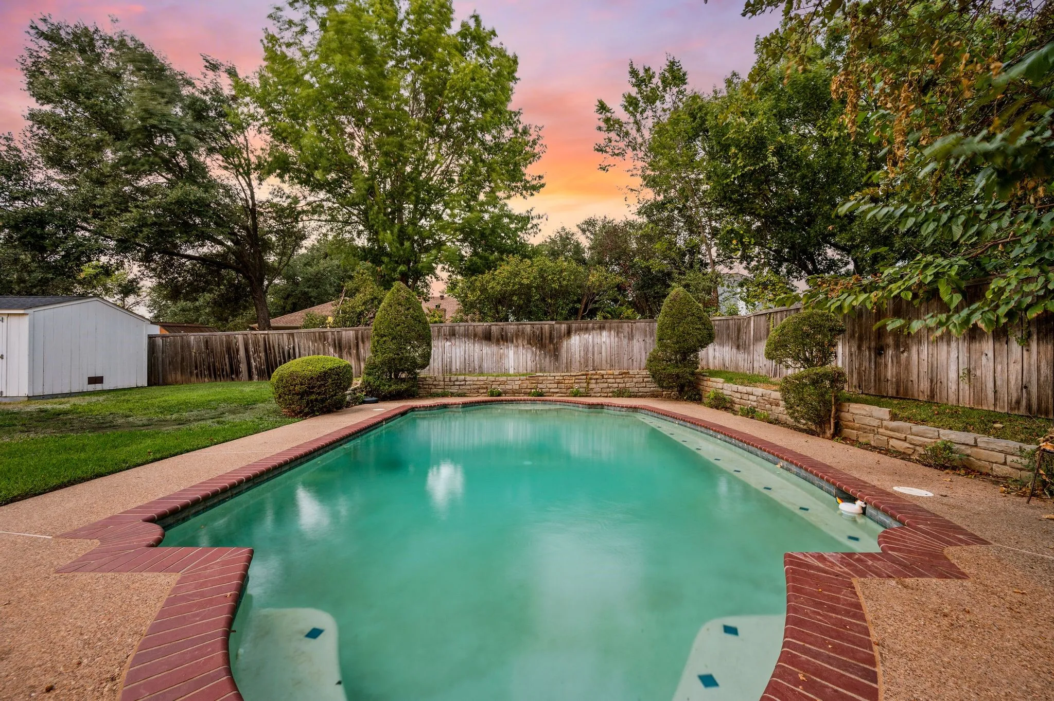 Single Family Residence For Sale in Tarrant County , 510 Anthony Drive, Euless, Texas 76039, 4 Bedroom, 3 Bathroom, 2 Garage spaces, 3,177 Sqft, built in 1989, mls#21382950, Real Estate Agent in Euless, Homes For Sale in Tarrant county, Homes For Sale in Euless, Realtor in Euless Texas, Real Estate Brokerage Independent Realty Texas, Luminita Cordes Realtor