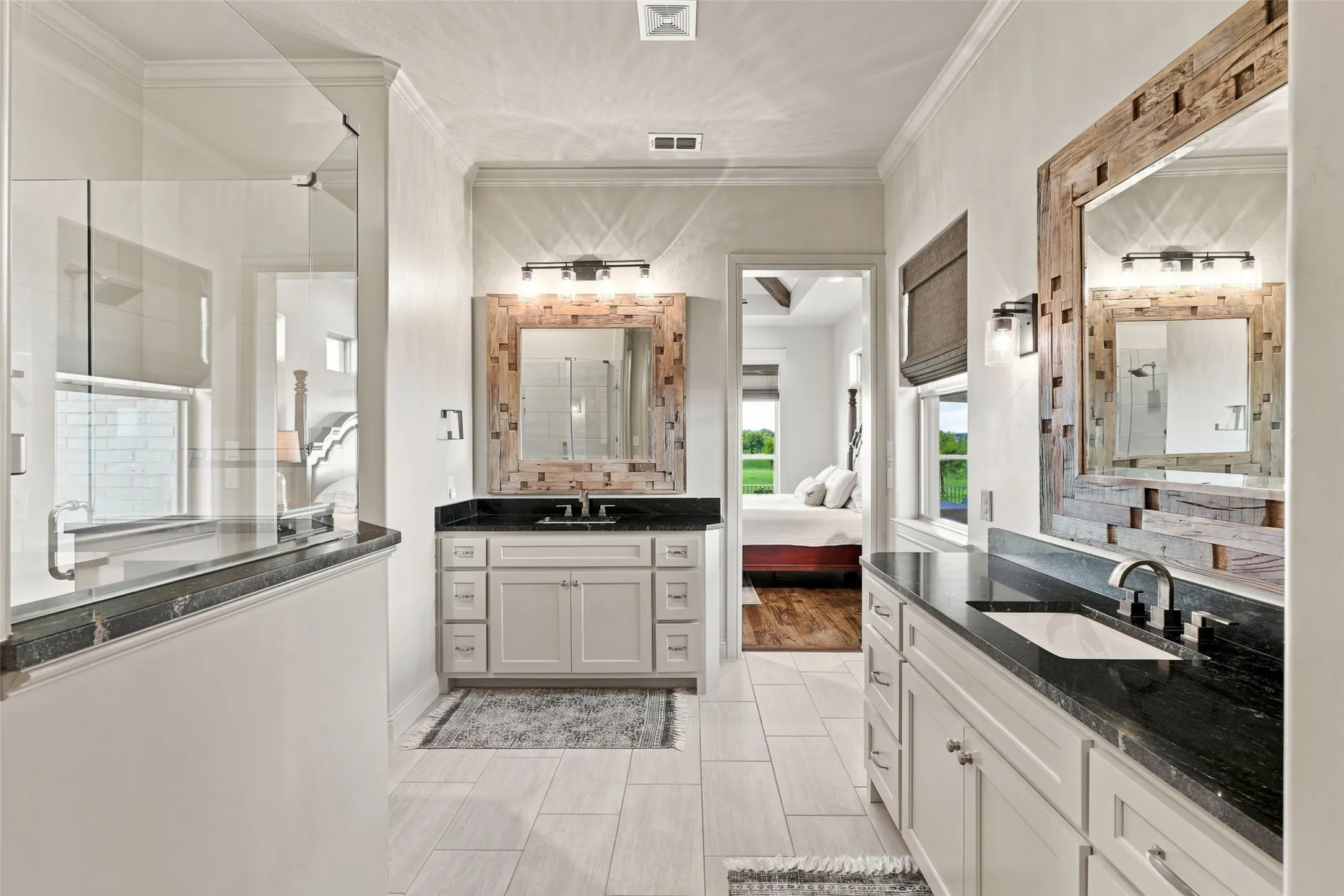 Single Family Residence For Sale in Parker County , 1245 Crown Valley Drive, Weatherford, Texas 76087, 4 Bedroom, 4 Bathroom, 2 Garage spaces, 2,865 Sqft, built in 2020, mls#21382811, Real Estate Agent in Weatherford, Homes For Sale in Parker county, Homes For Sale in Weatherford, Realtor in Weatherford Texas, Real Estate Brokerage Independent Realty Texas, Luminita Cordes Realtor